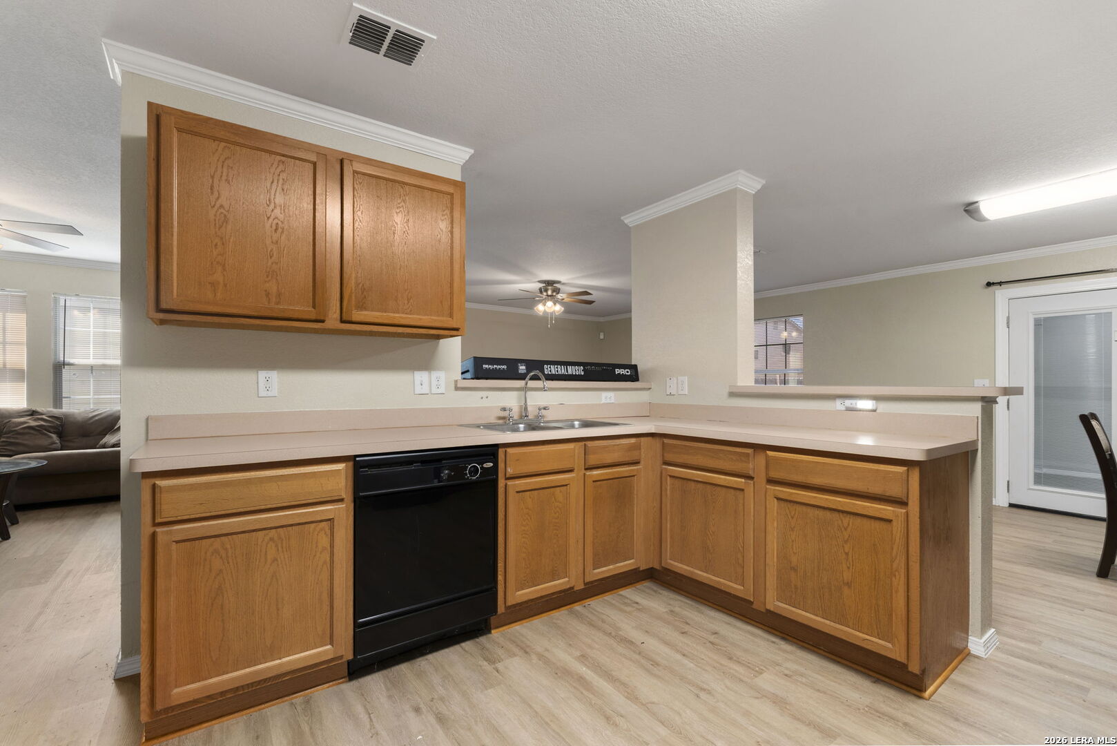 6011 Plumbago