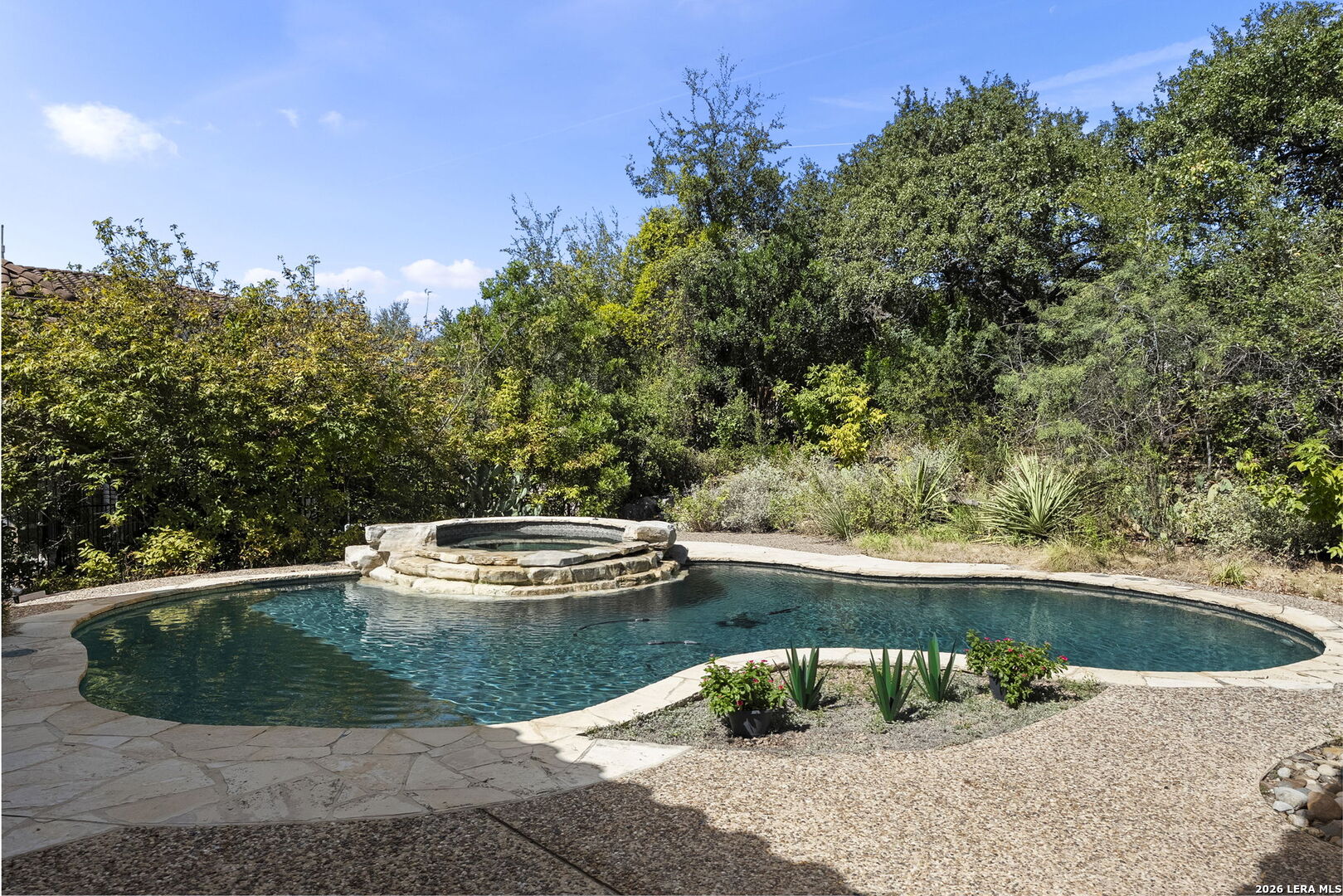 2214 Winding View