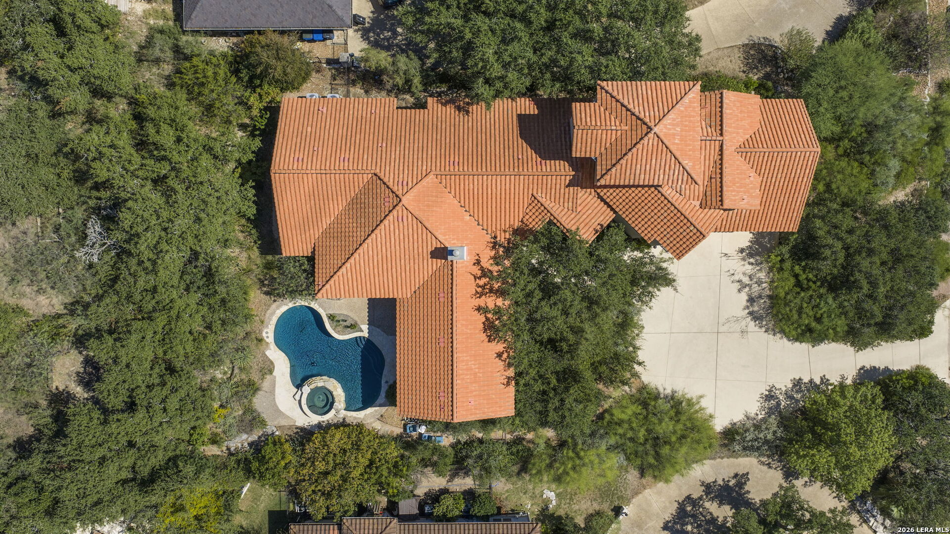 2214 Winding View