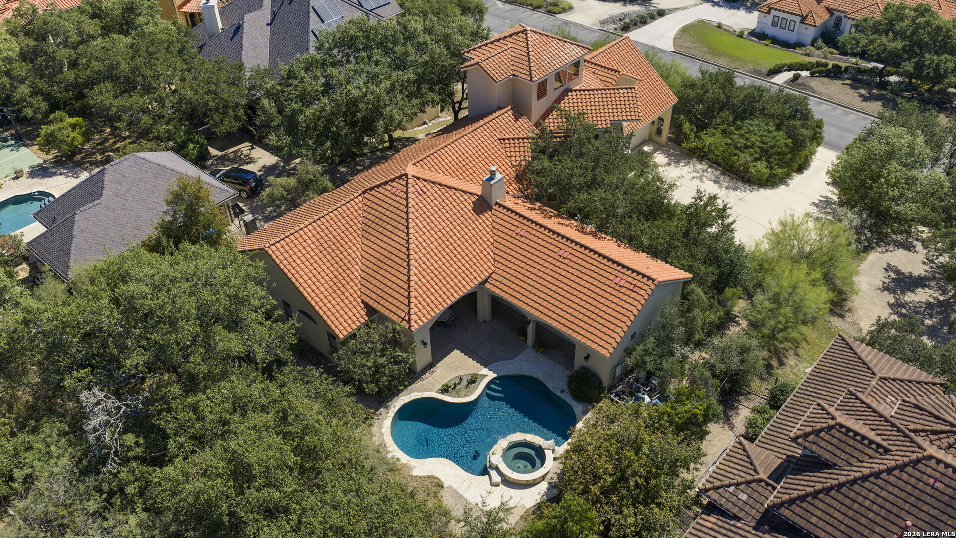 2214 Winding View