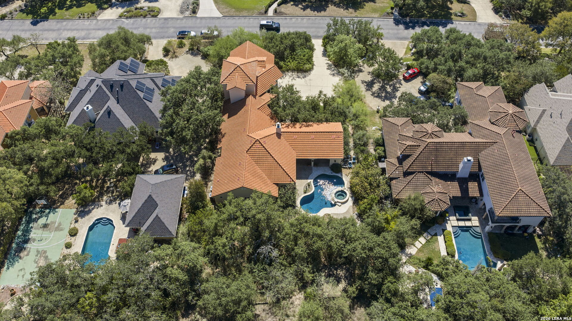 2214 Winding View