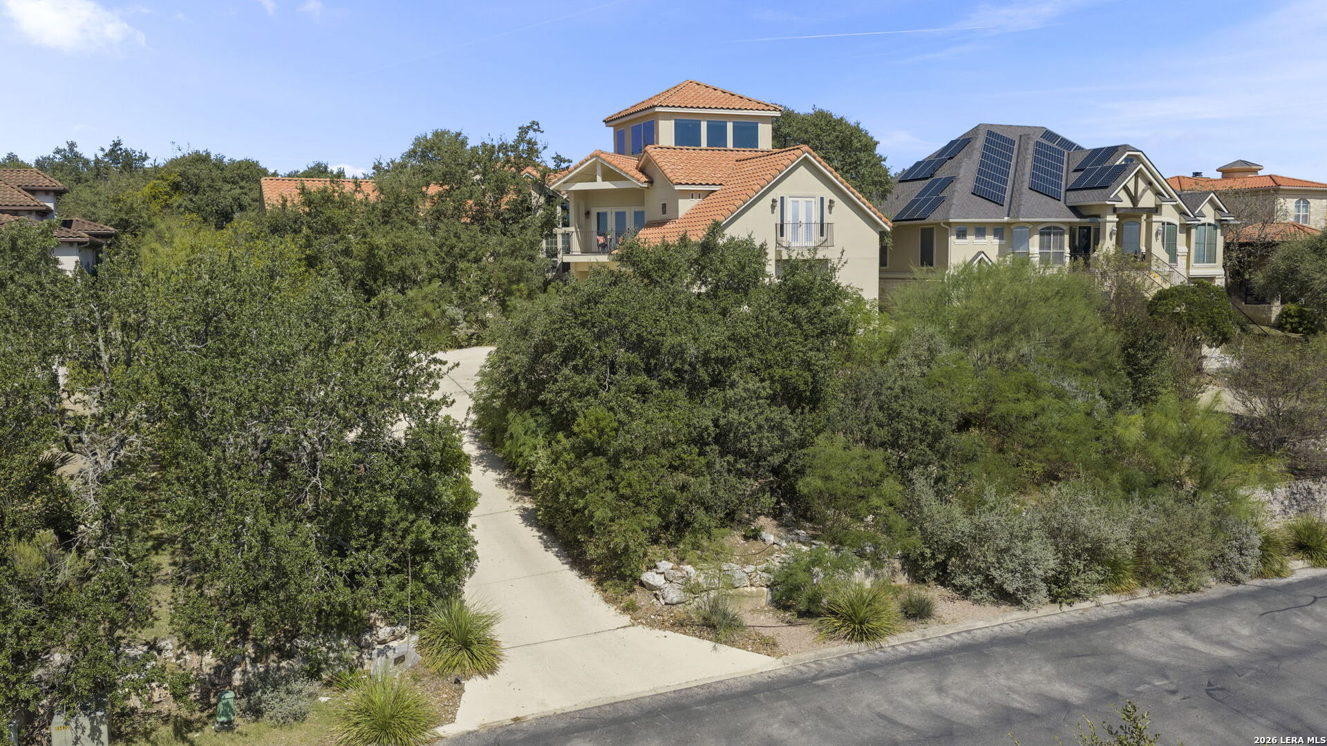2214 Winding View