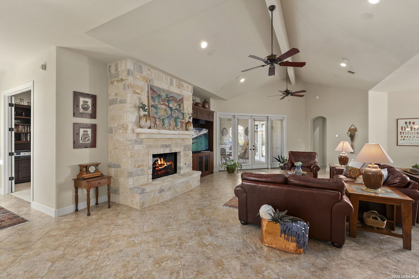 2214 Winding View
