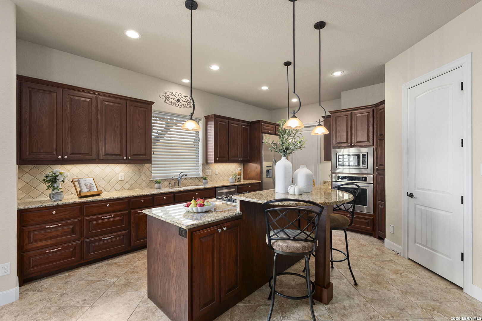 2214 Winding View