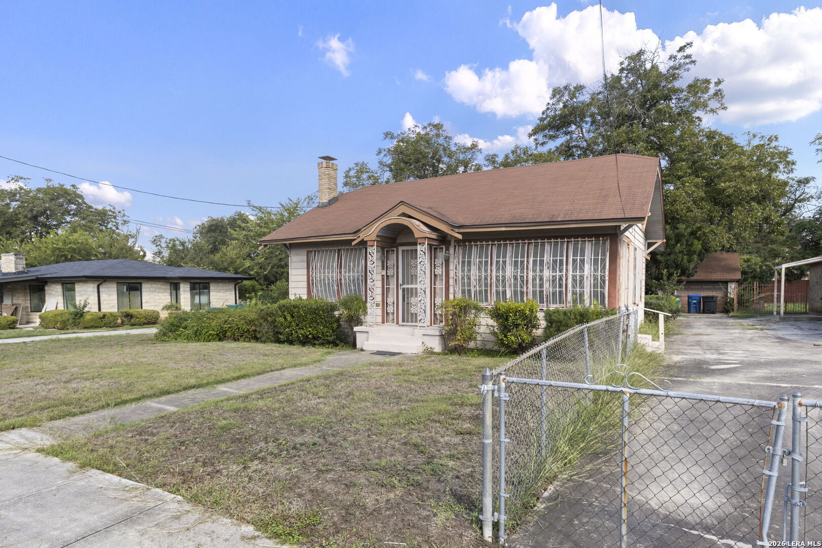 231 DUMOULIN AVE