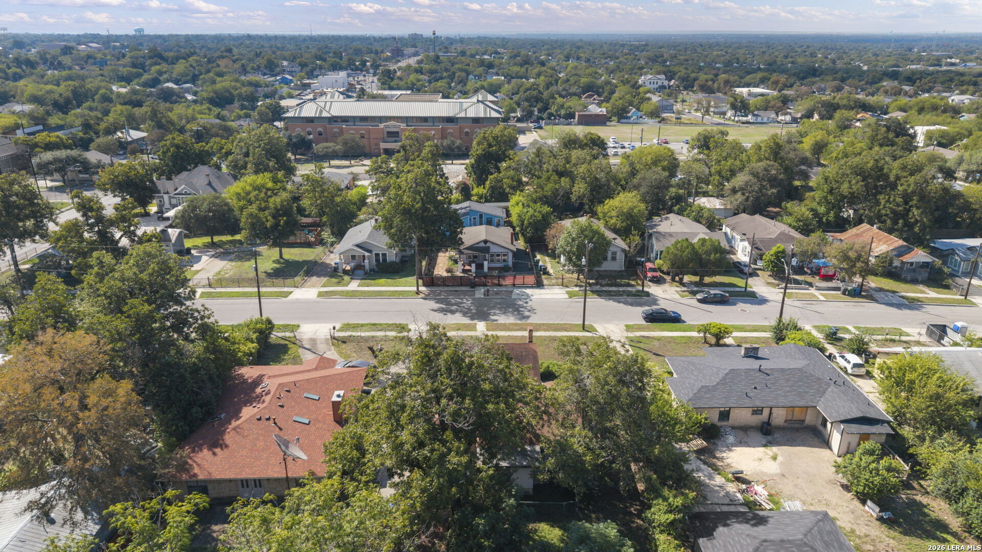 231 DUMOULIN AVE
