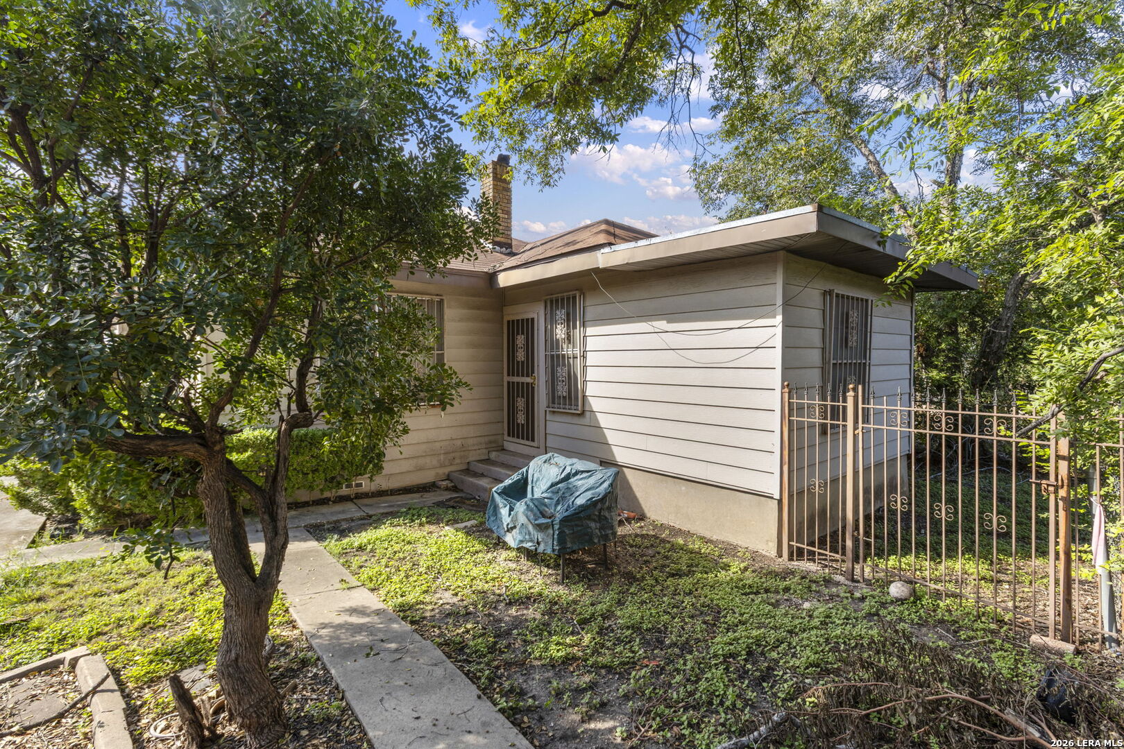 231 DUMOULIN AVE