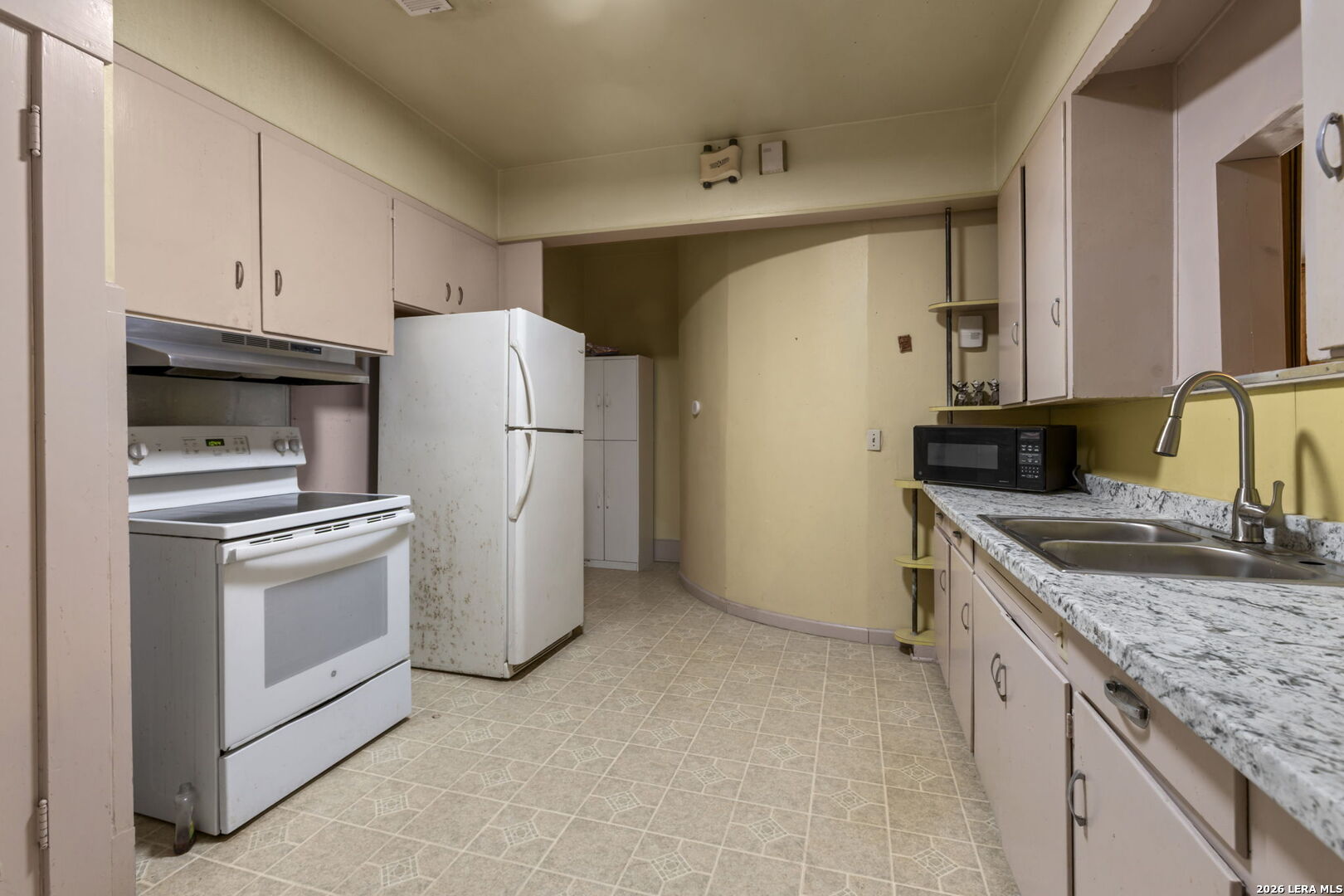 231 DUMOULIN AVE