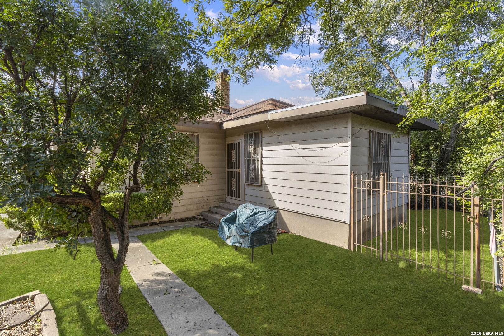 231 DUMOULIN AVE