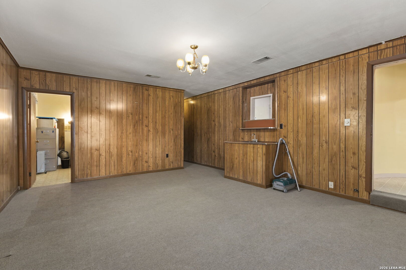 231 DUMOULIN AVE