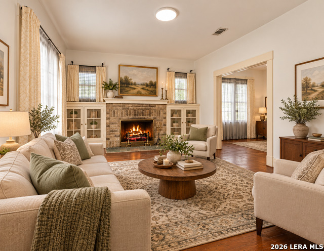 231 DUMOULIN AVE