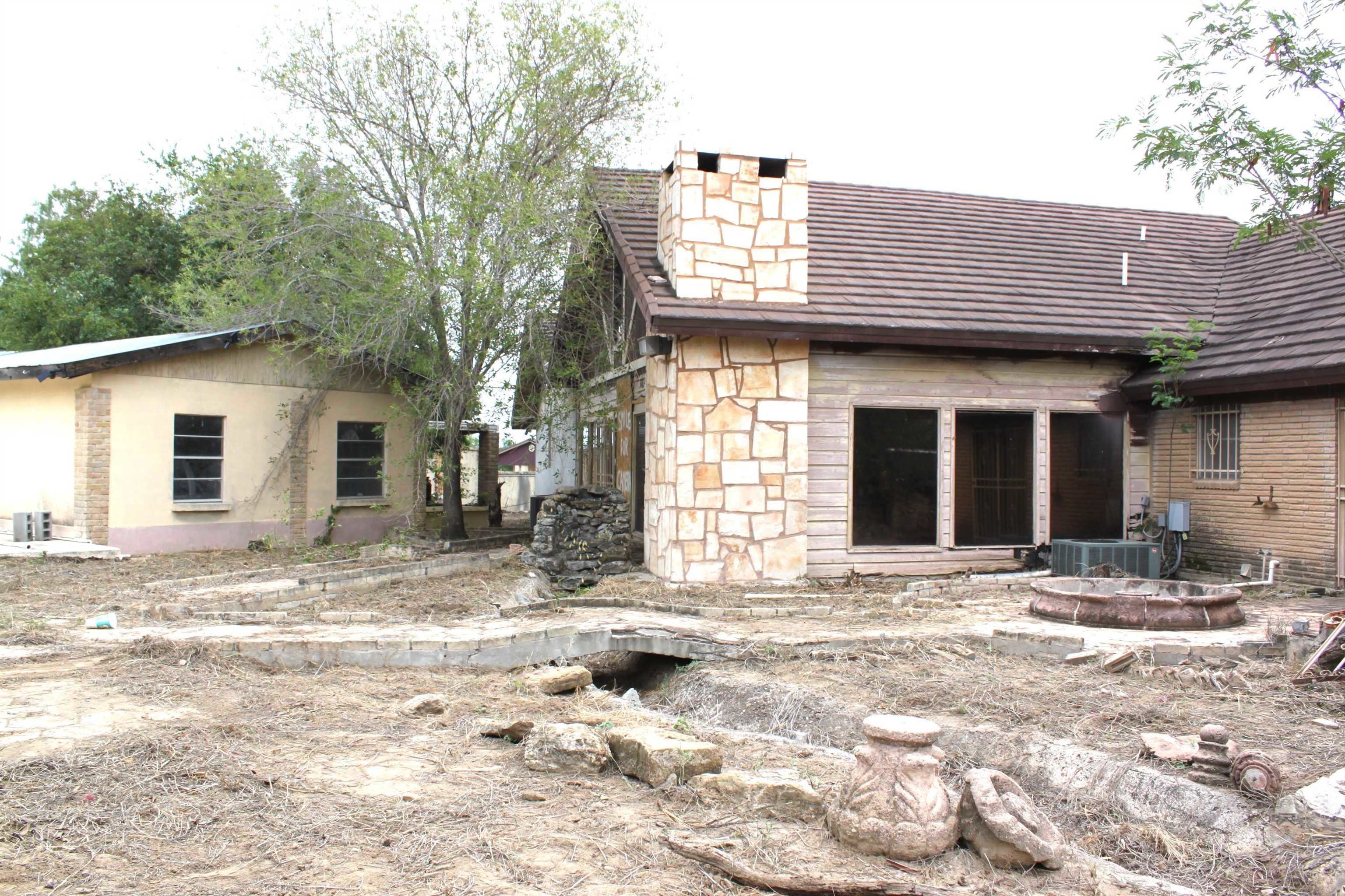 2002 Kennedy St