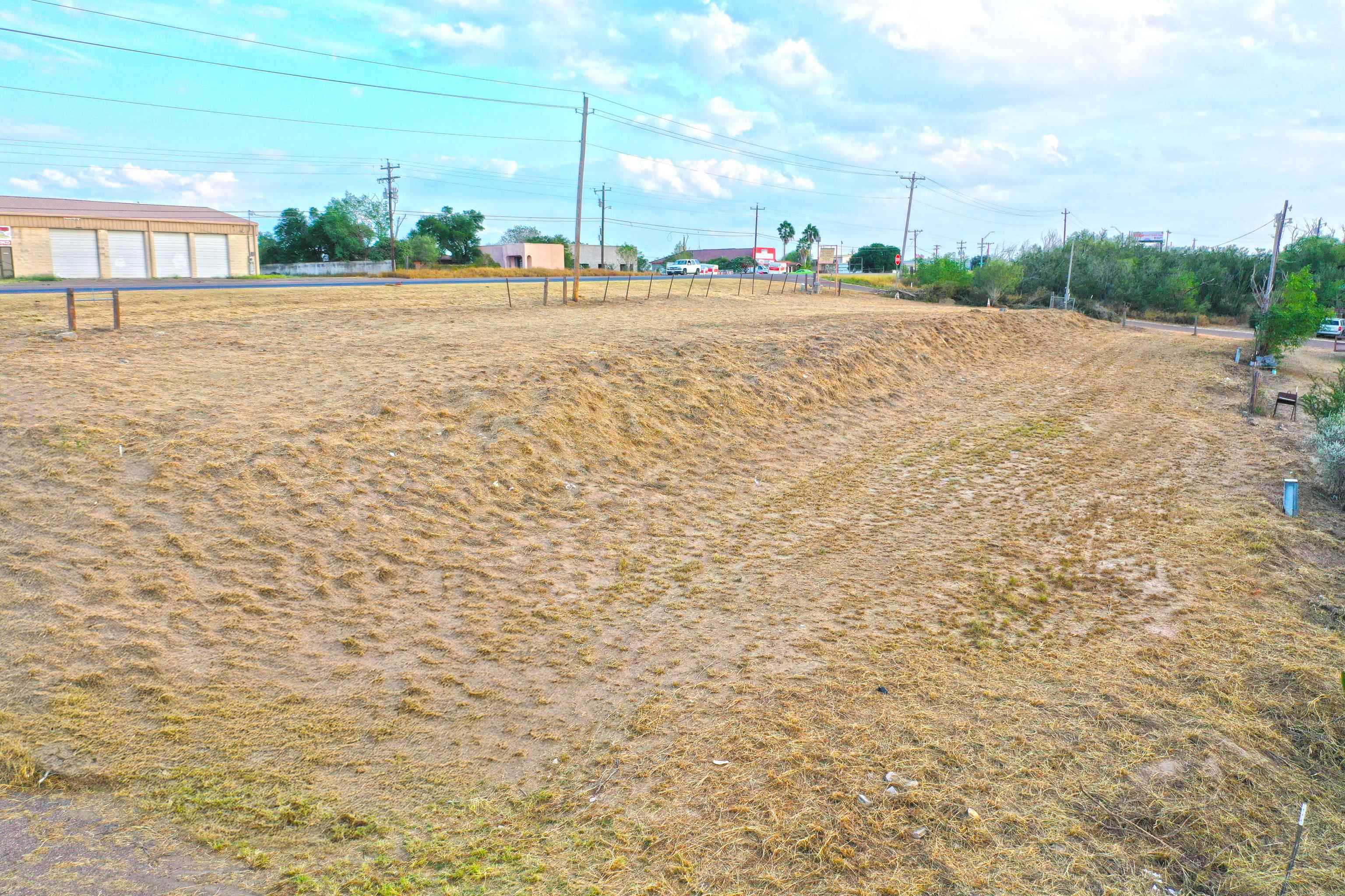 2724 S U.S. Hwy 83