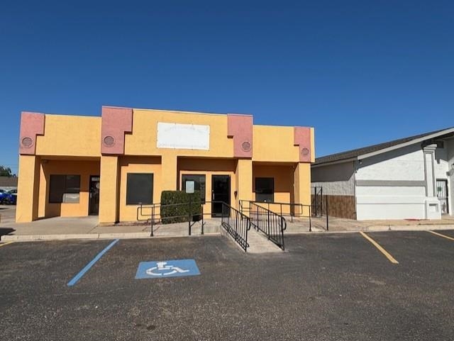 220 W Hillside Dr. Unit: 7