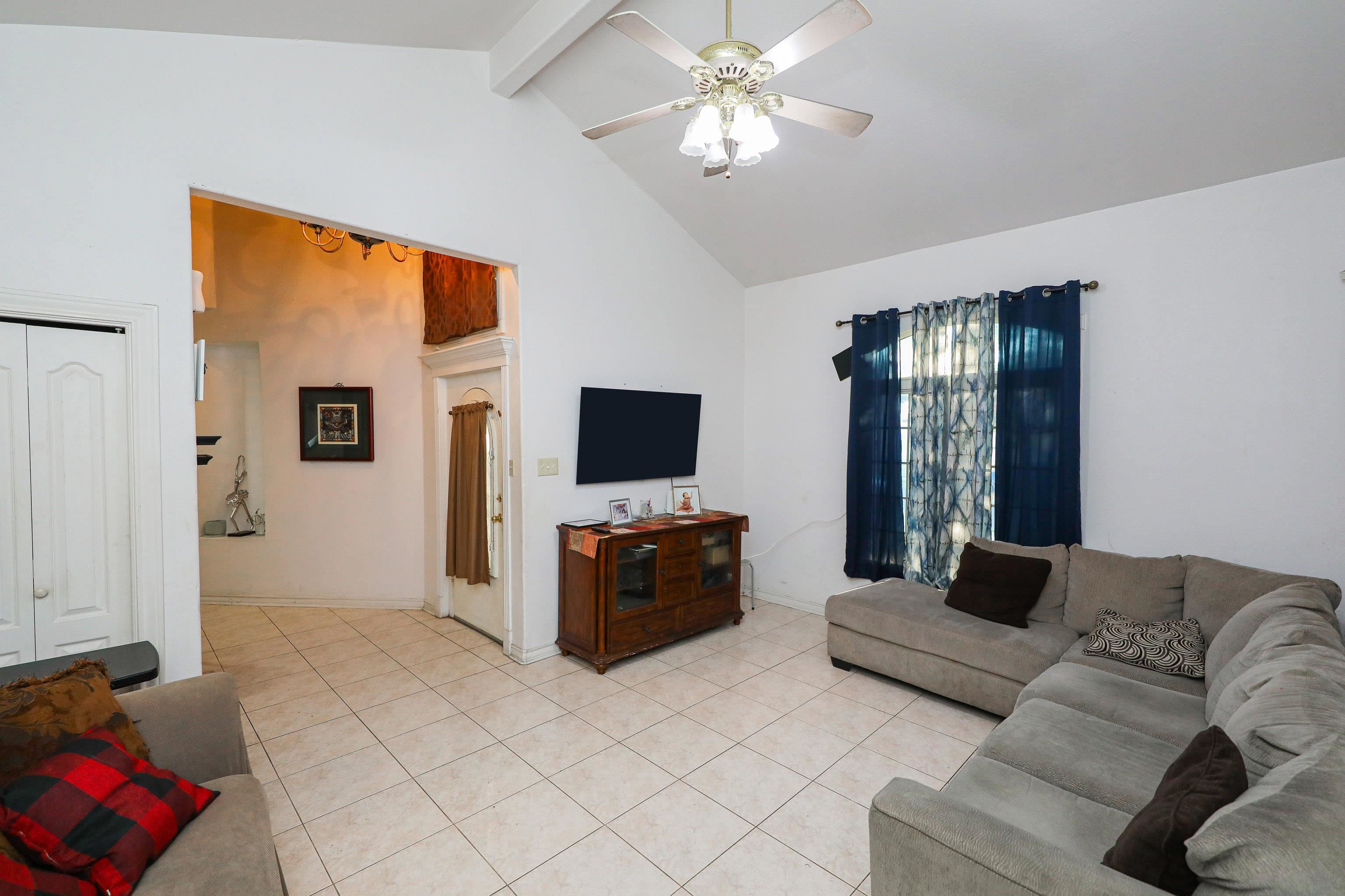155 Knoll Ave