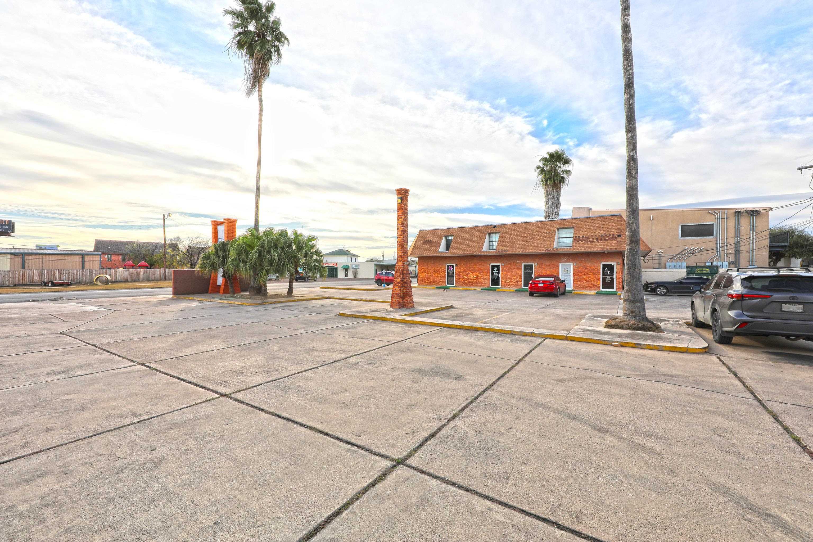 6202 McPherson Rd
