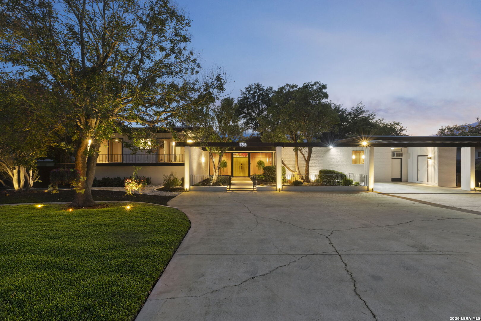136 Honeysuckle Ln Castlehill Tx Us 78213 2525 2025143