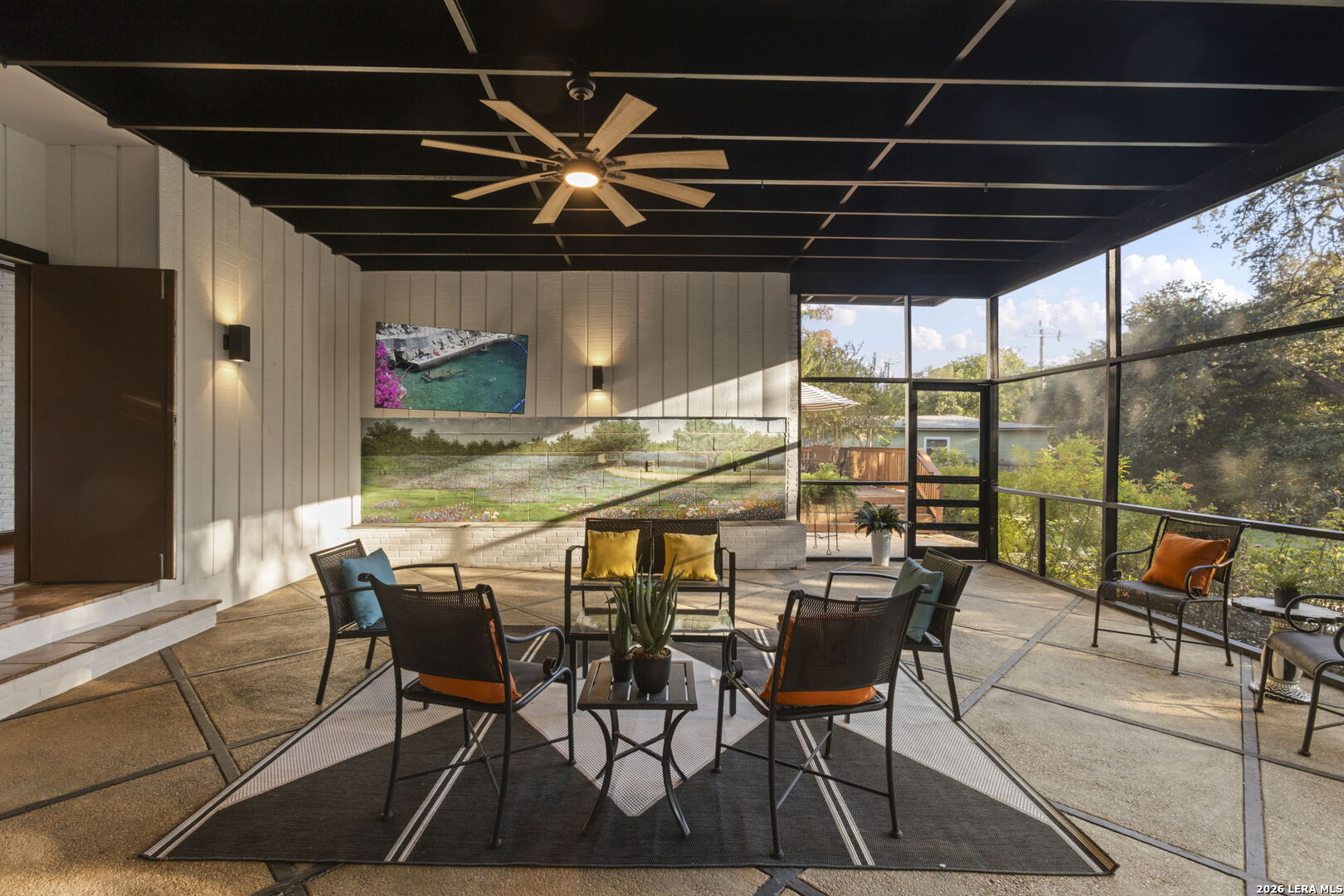 136 Honeysuckle Ln.