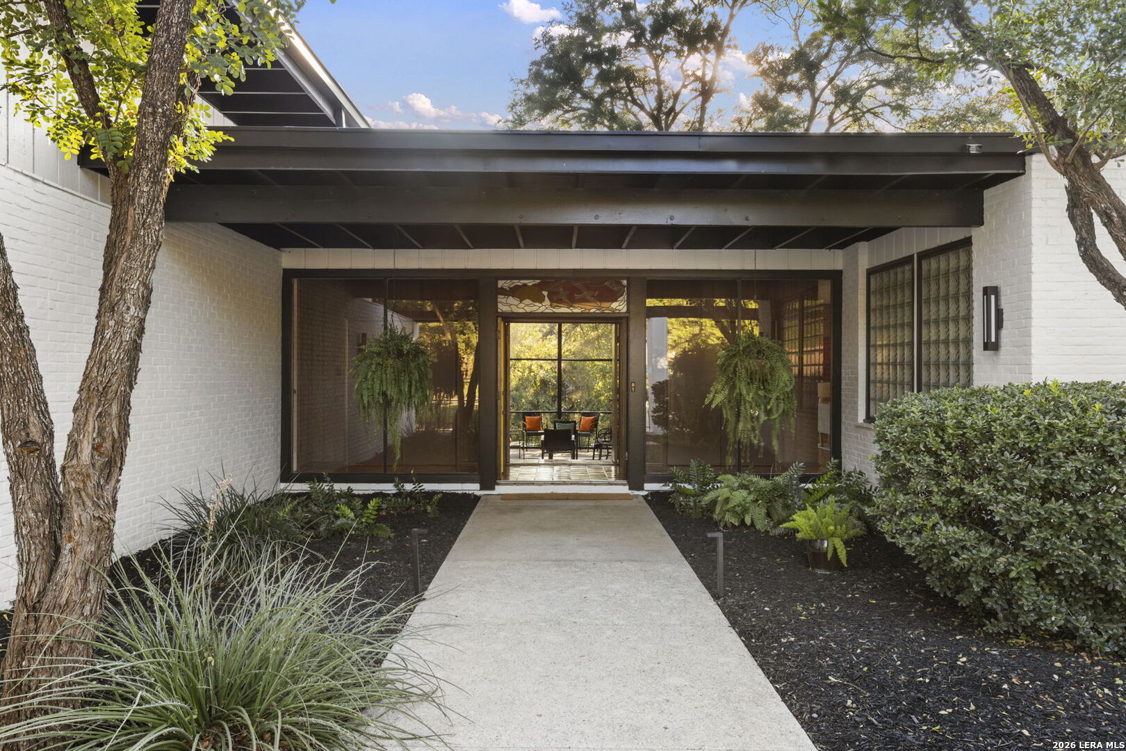 136 Honeysuckle Ln.