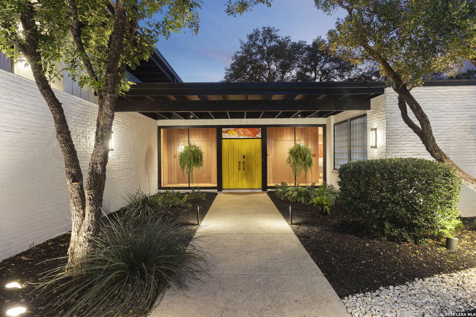 136 Honeysuckle Ln.