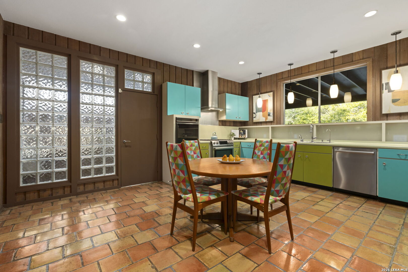136 Honeysuckle Ln.