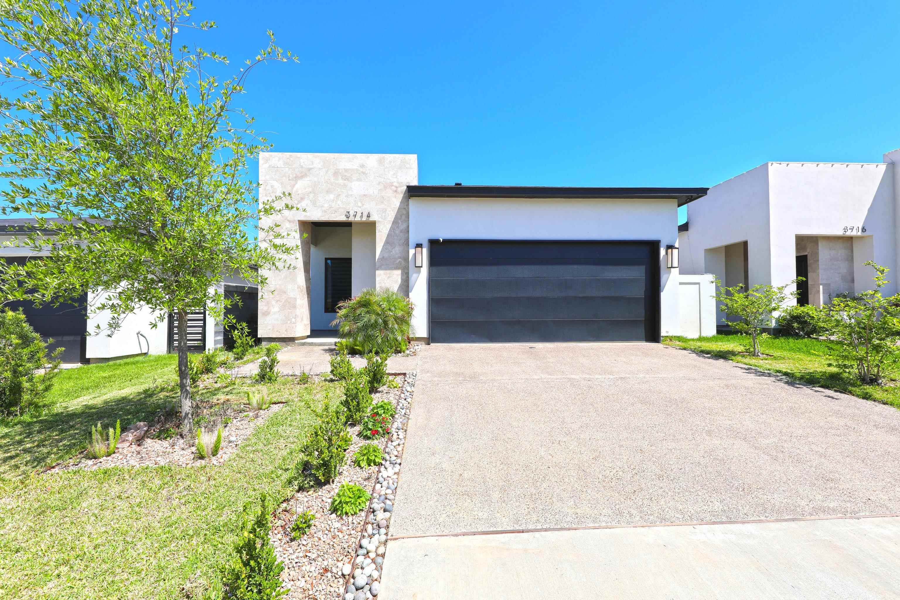 3714 Bella St.