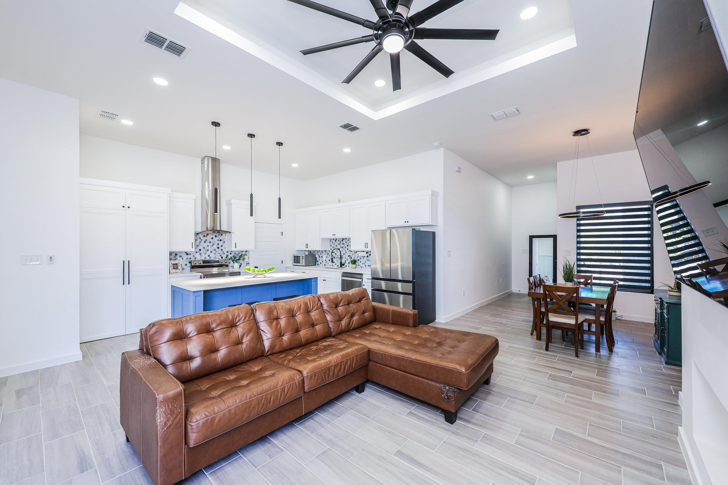 3714 Bella St.