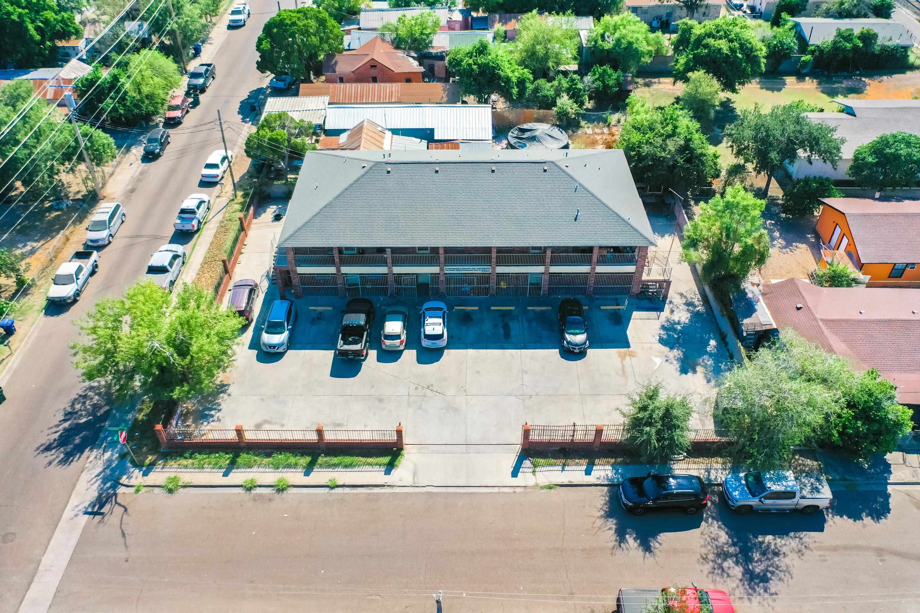 2220 Santa Cleotilde Ave