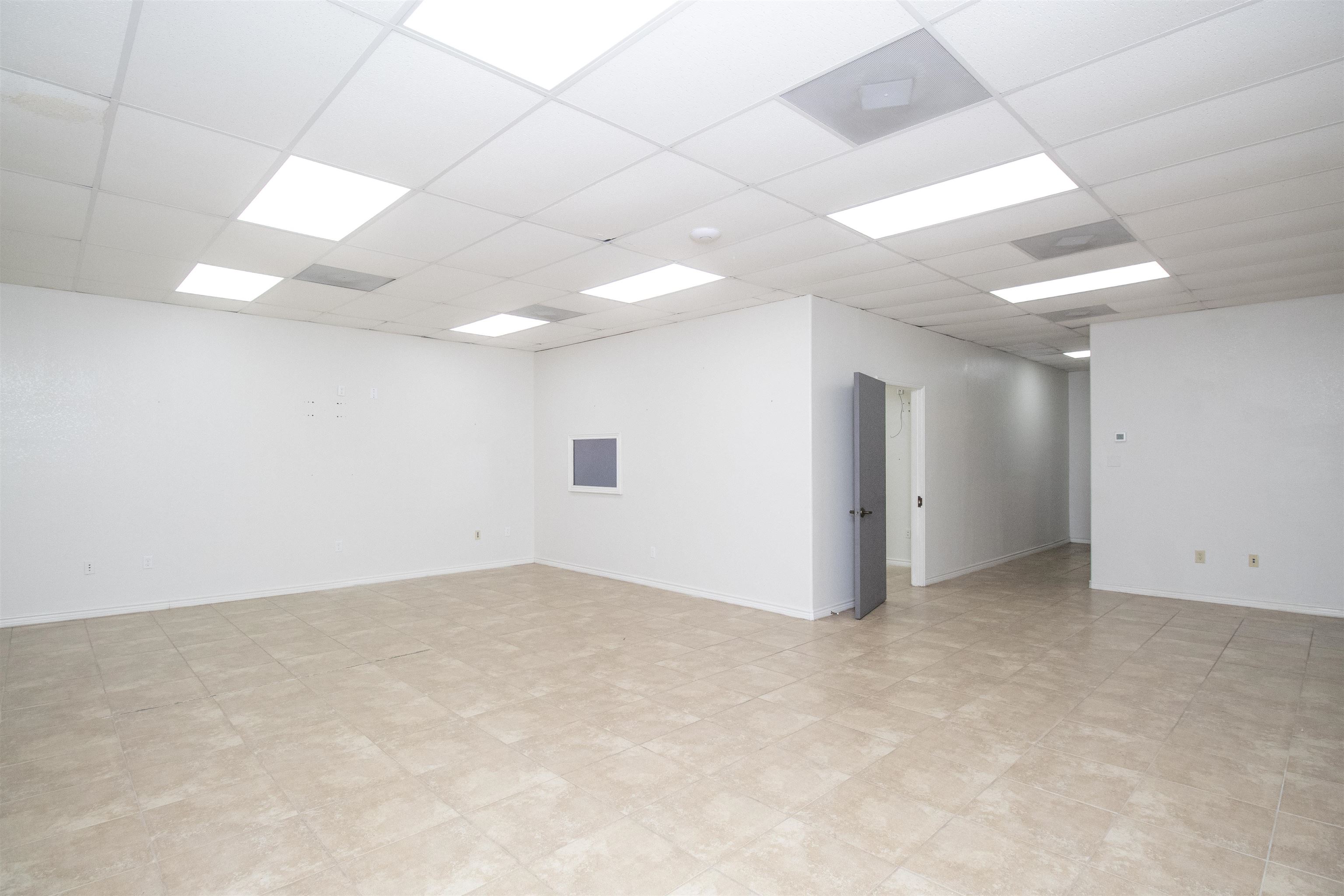 801 Union Pacific Blvd