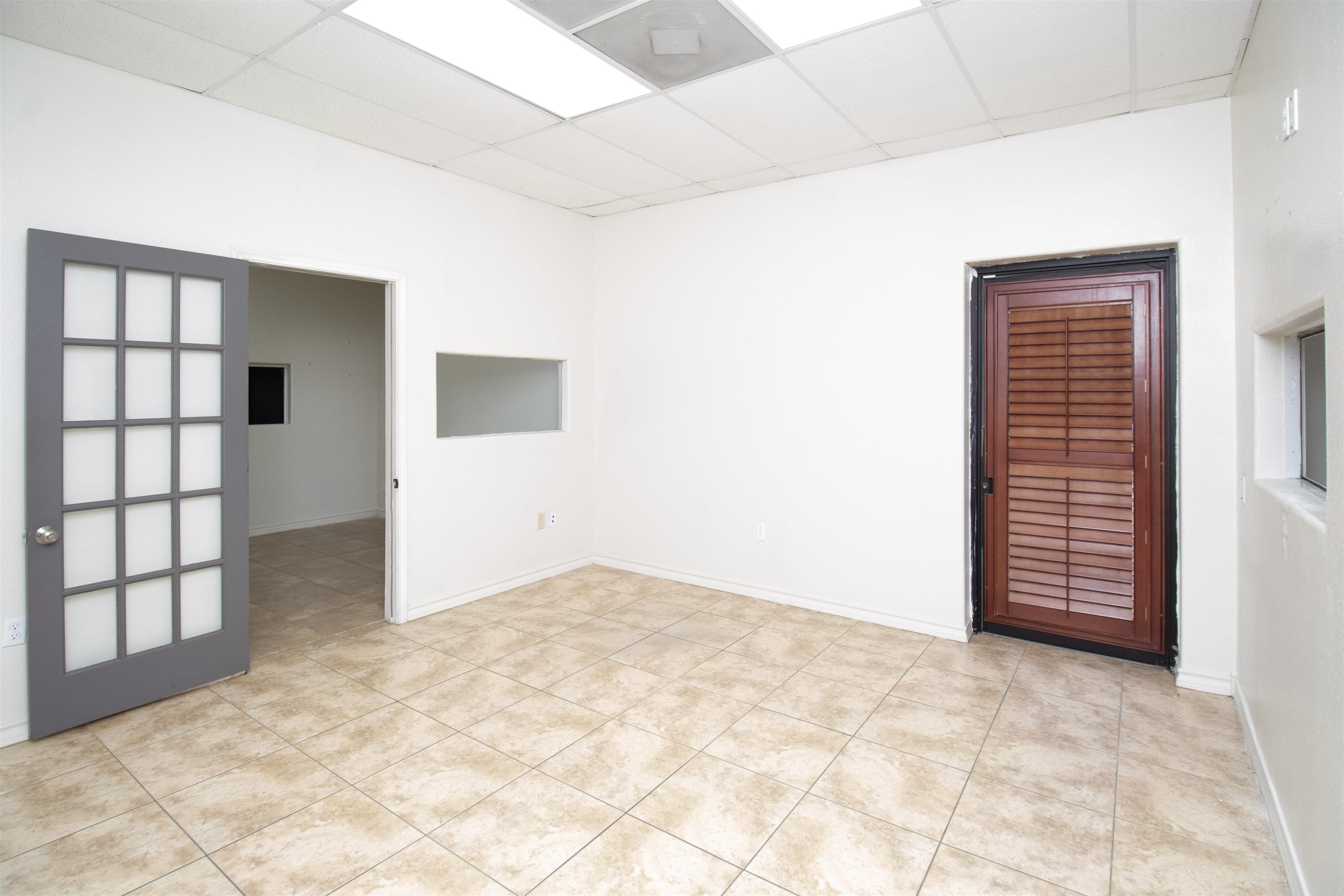 801 Union Pacific Blvd
