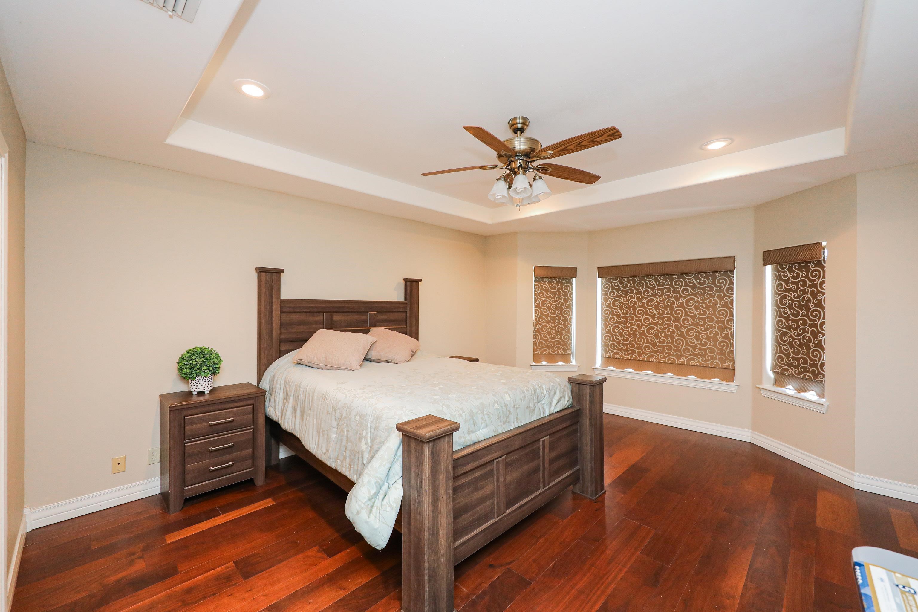 7205 Lake Victoria Rd Unit: 7205