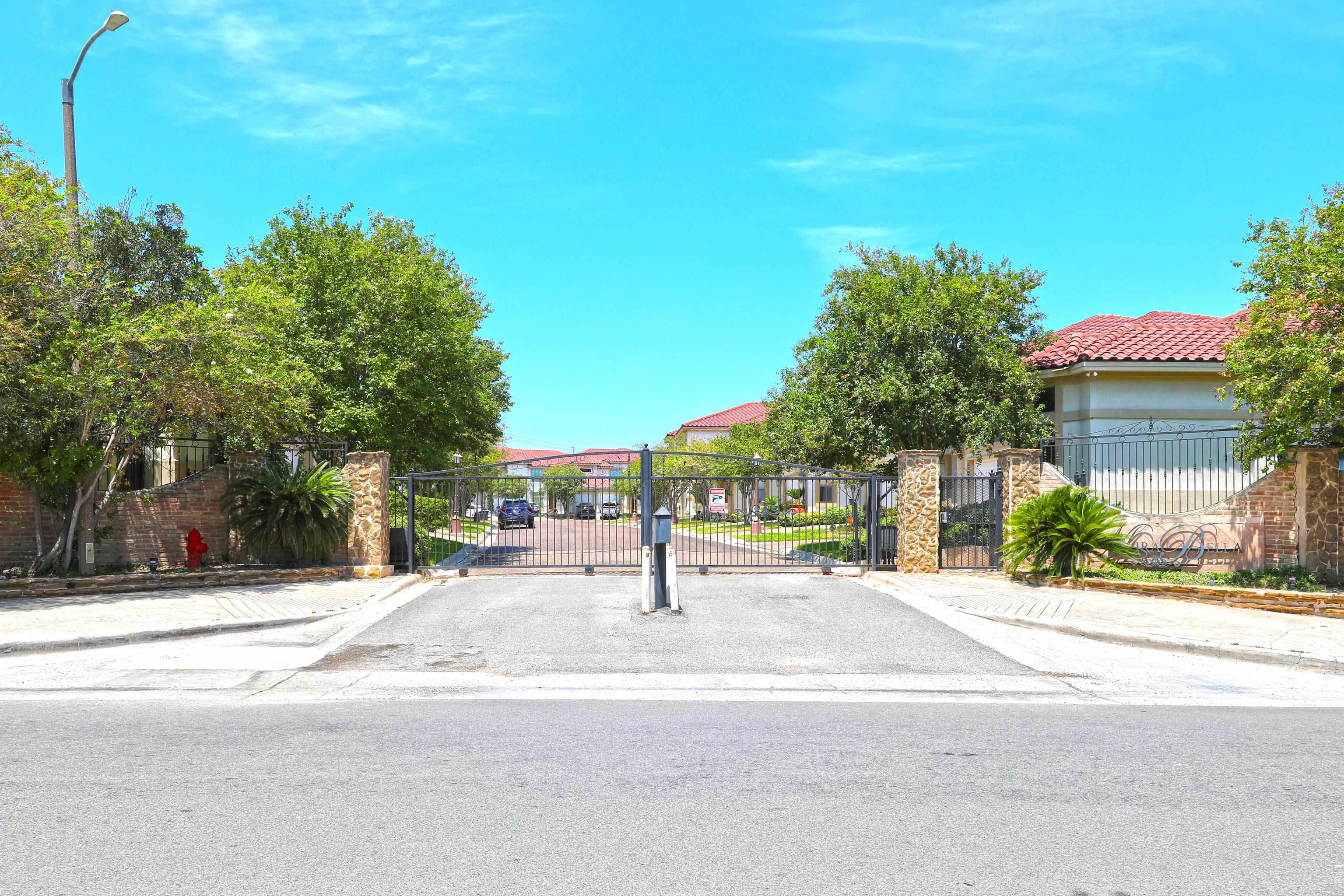 7205 Lake Victoria Rd Unit: 7205