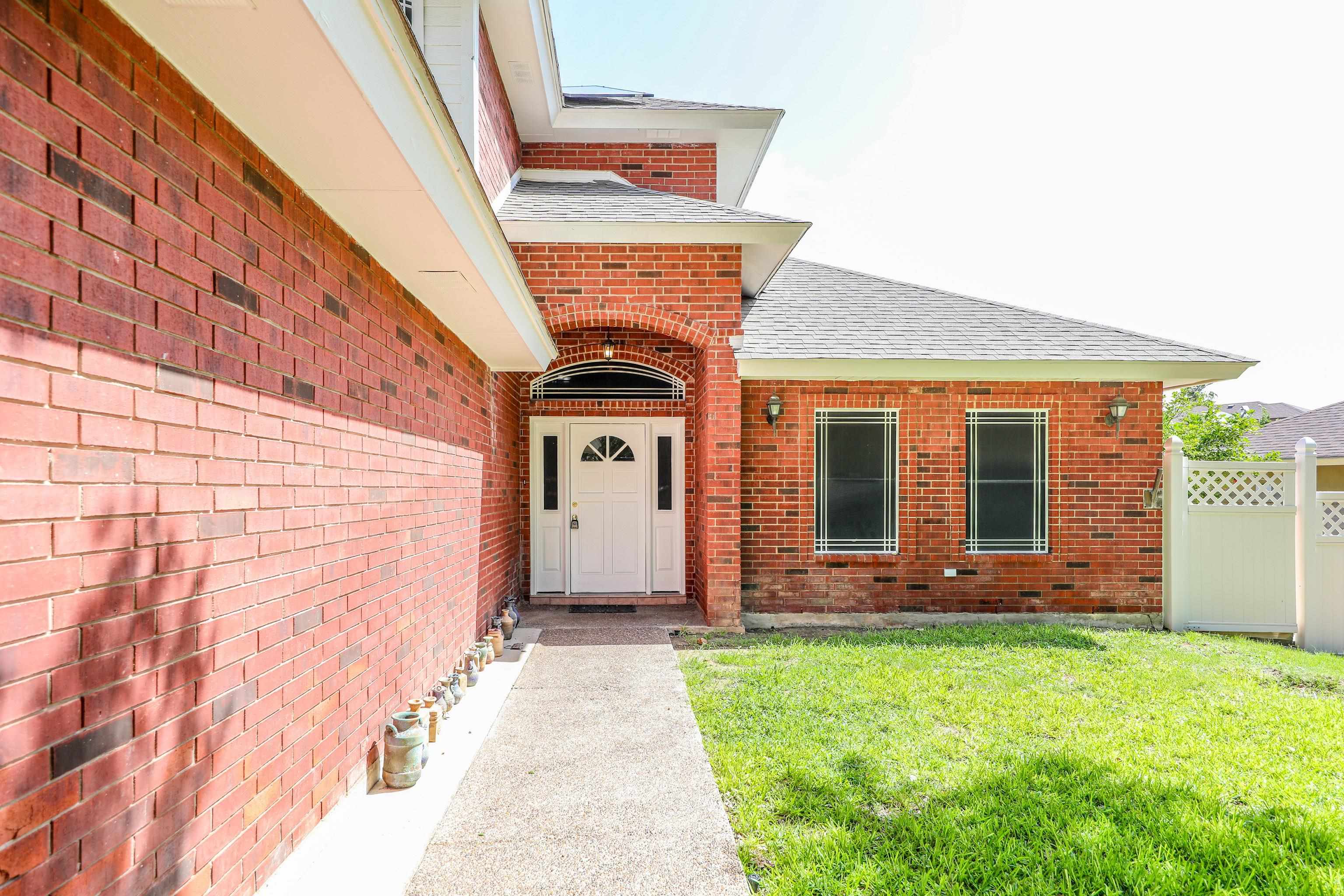 1514 Serene Dr