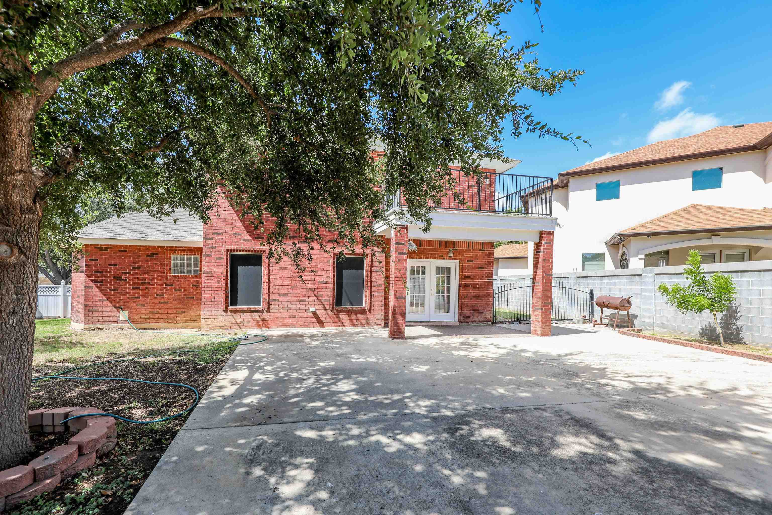 1514 Serene Dr