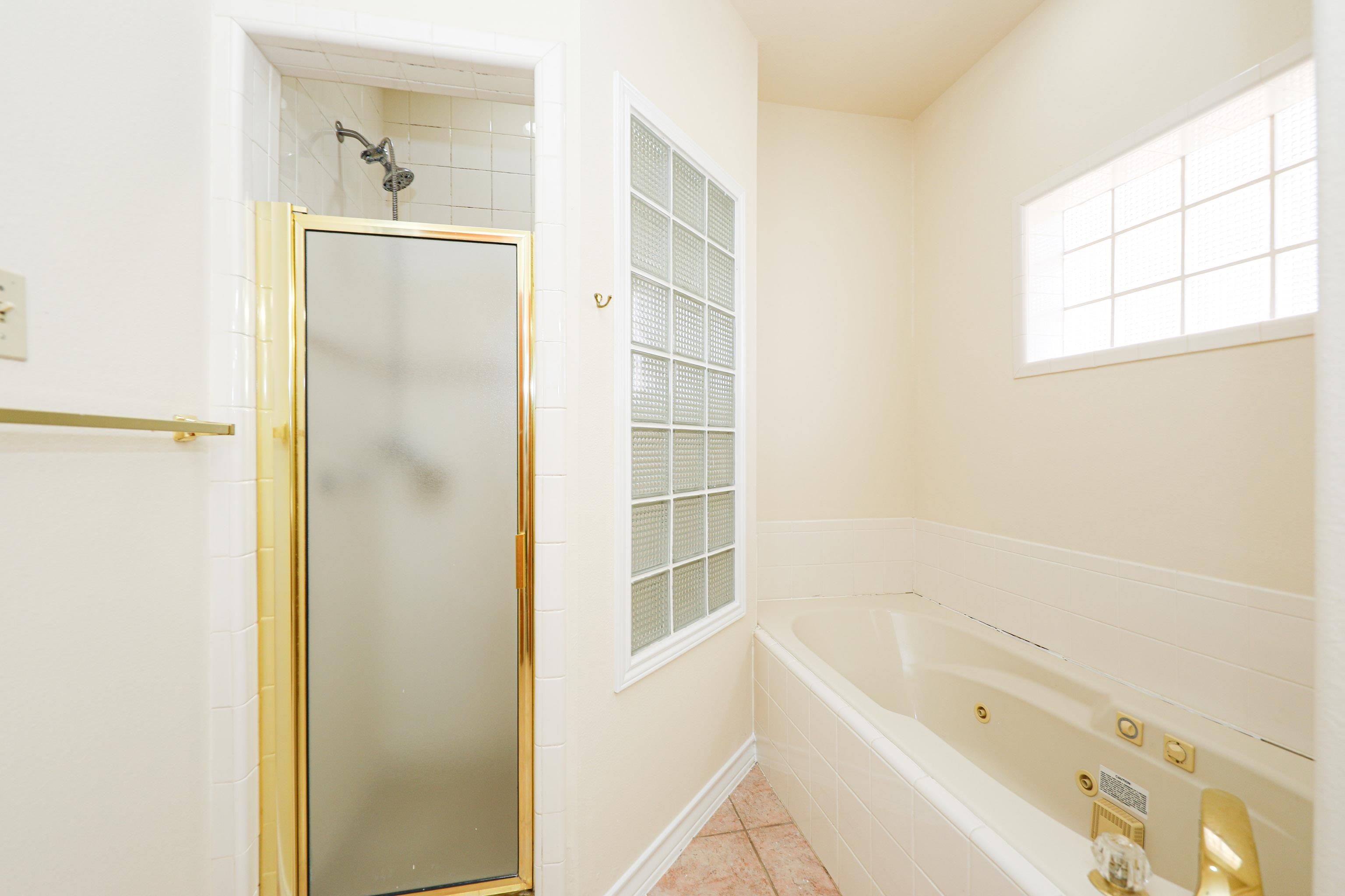 1514 Serene Dr