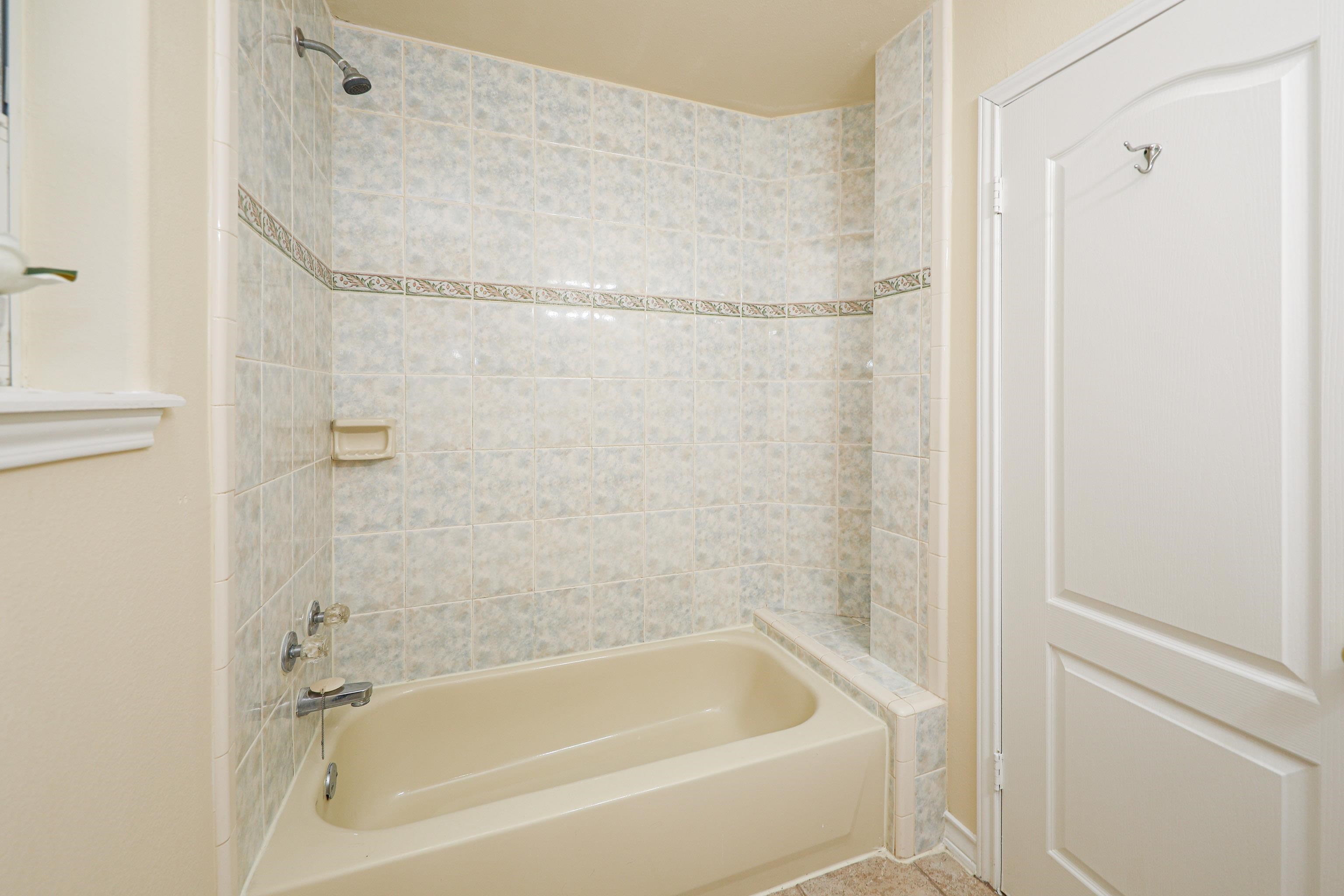 1514 Serene Dr