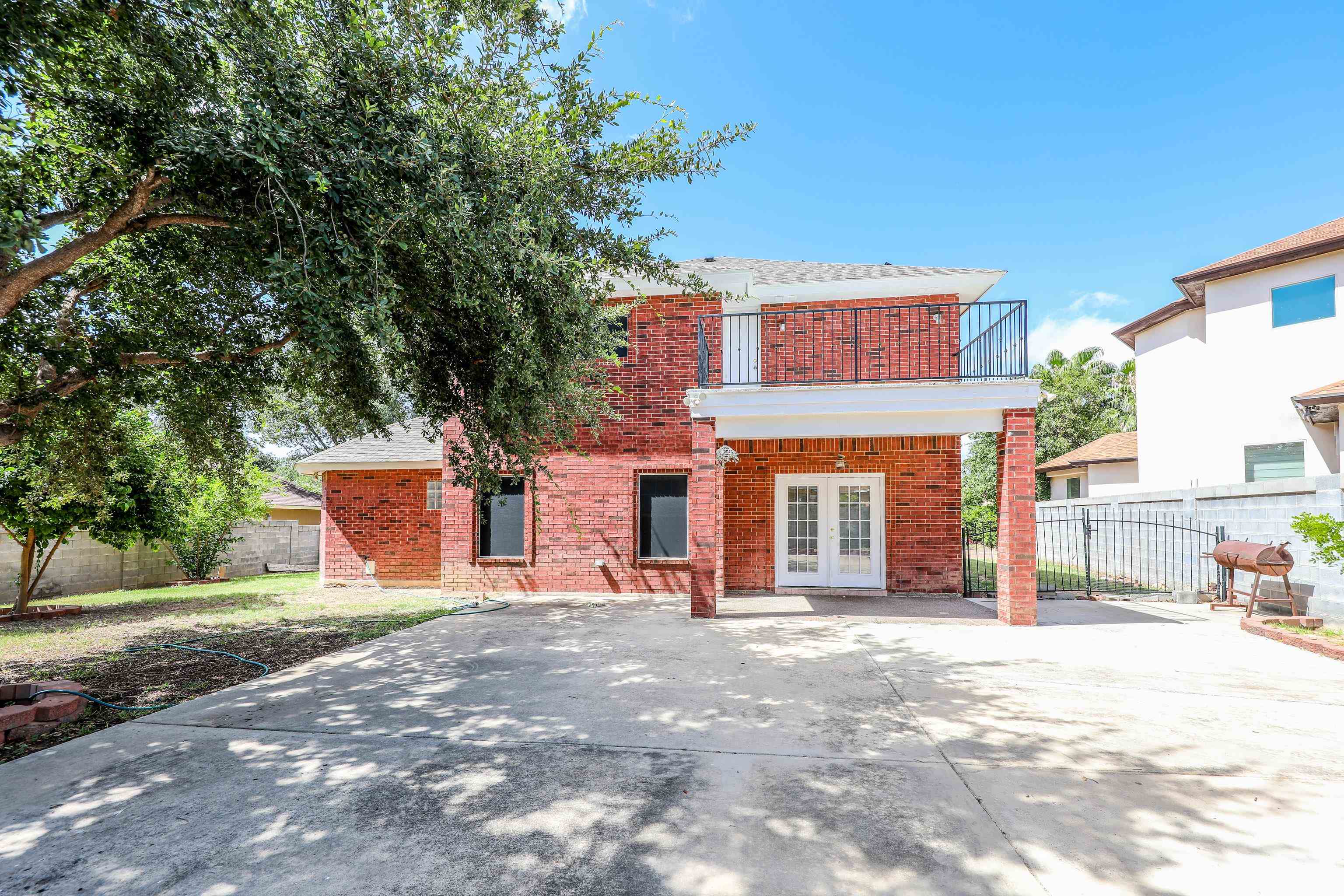 1514 Serene Dr