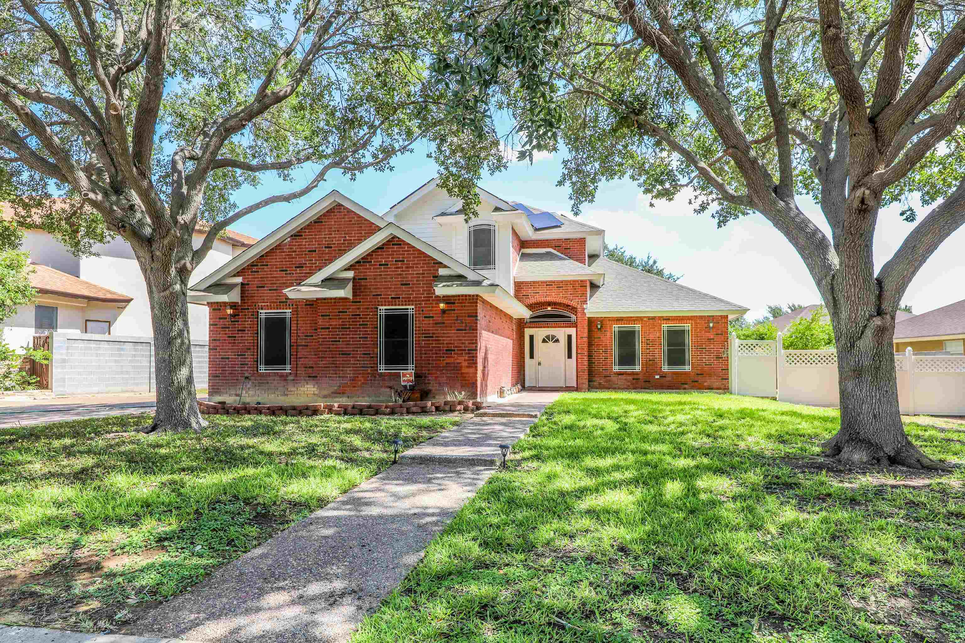 1514 Serene Dr