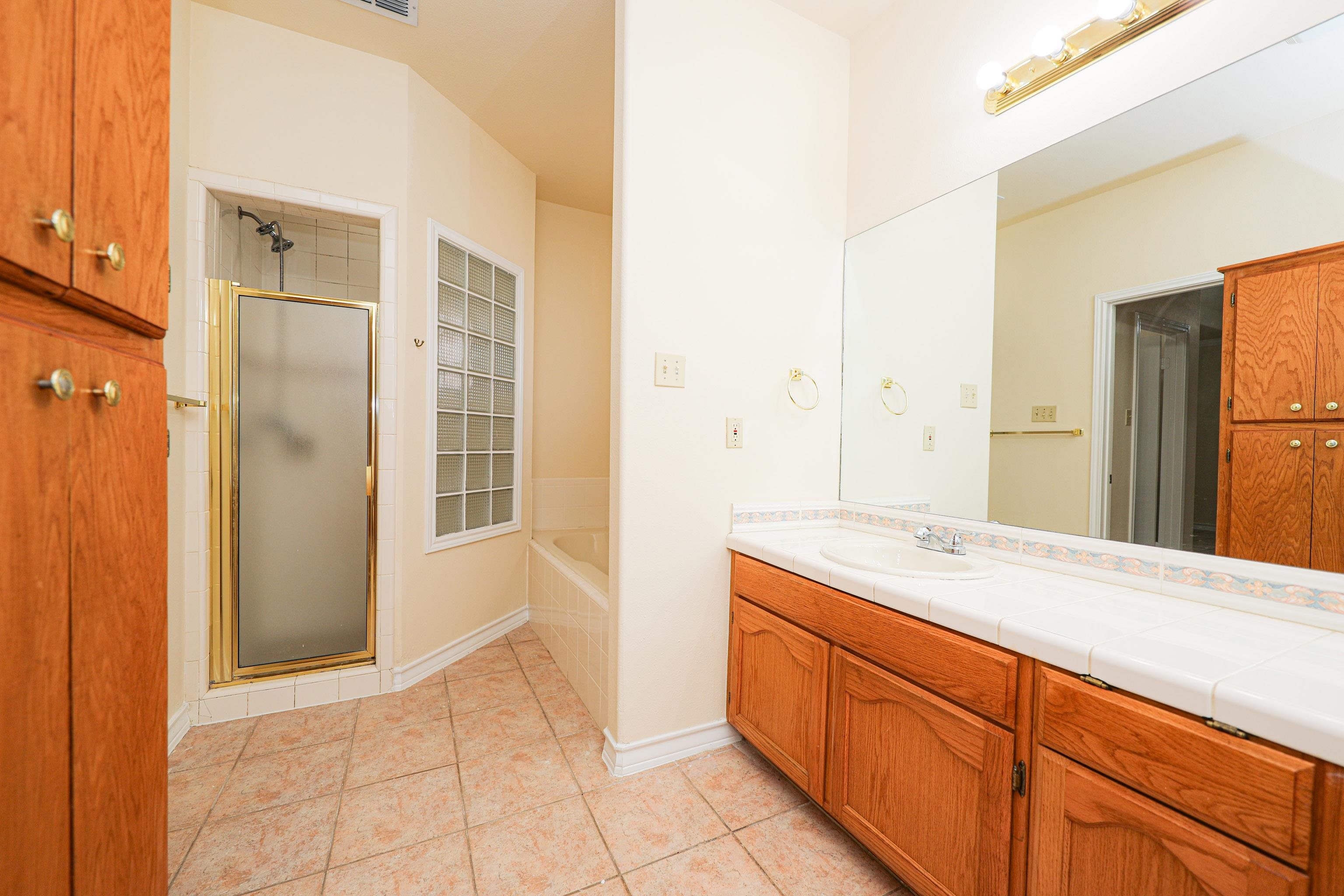 1514 Serene Dr