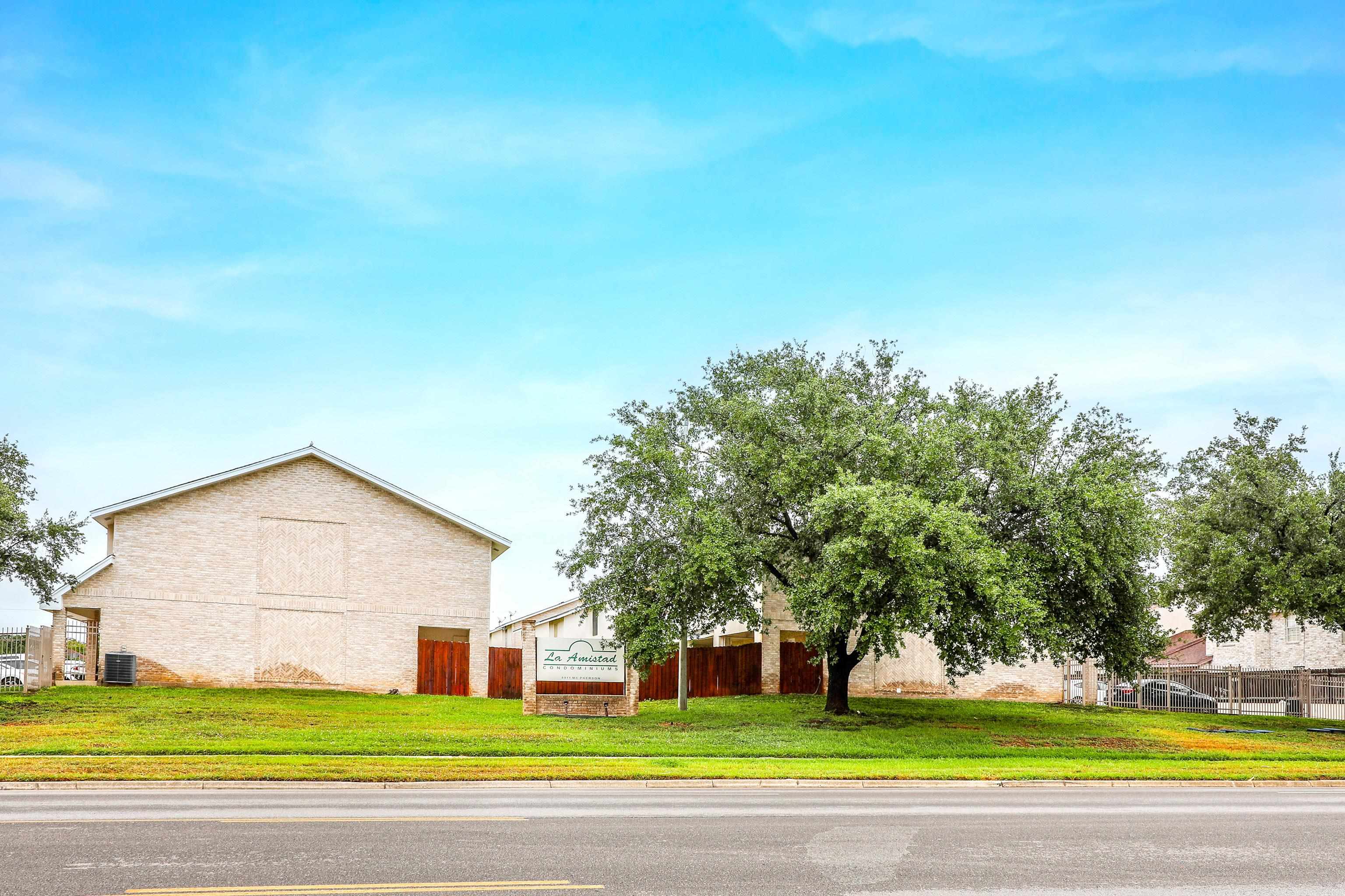 8911 McPherson Rd Unit: 3B