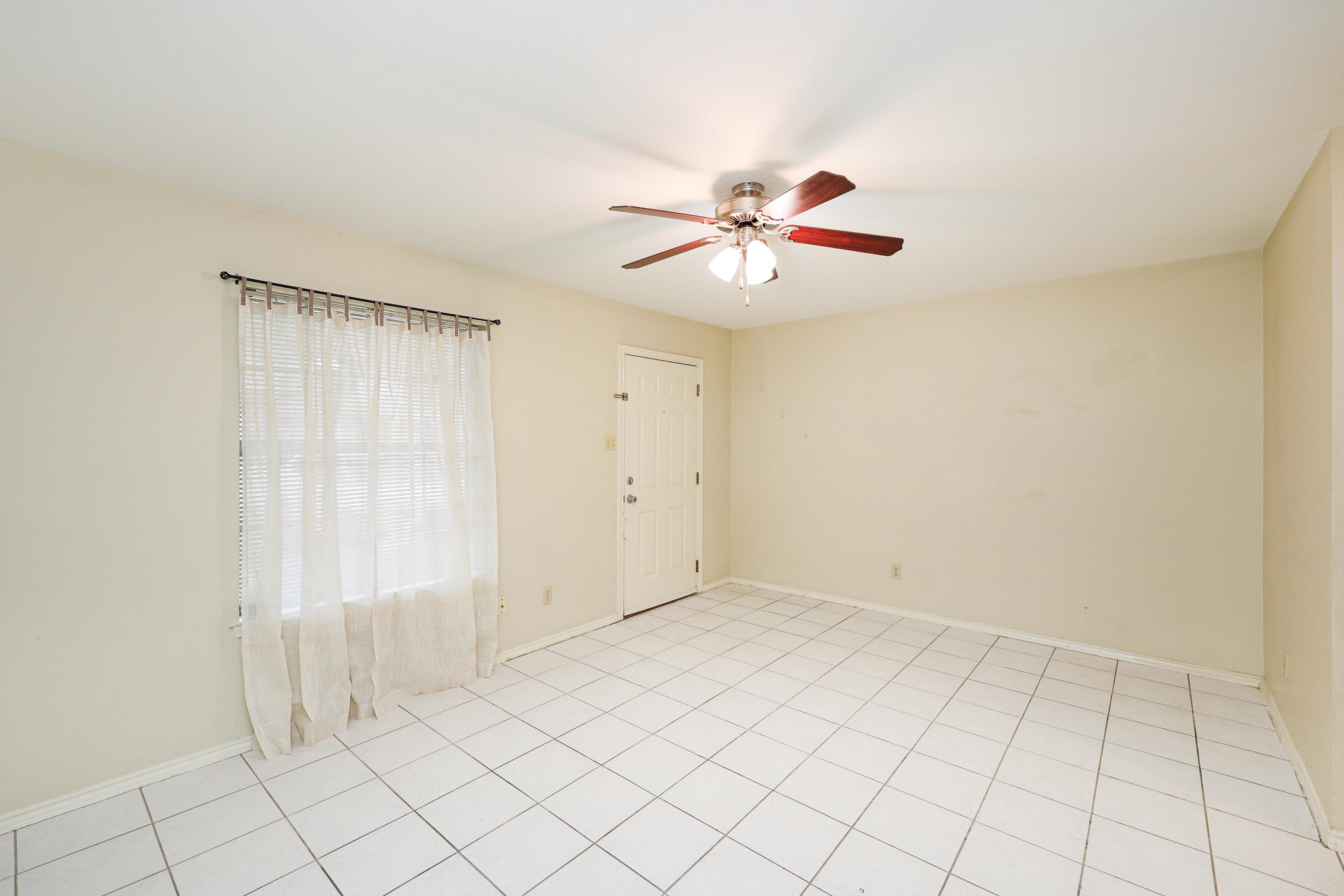 8911 McPherson Rd Unit: 3B