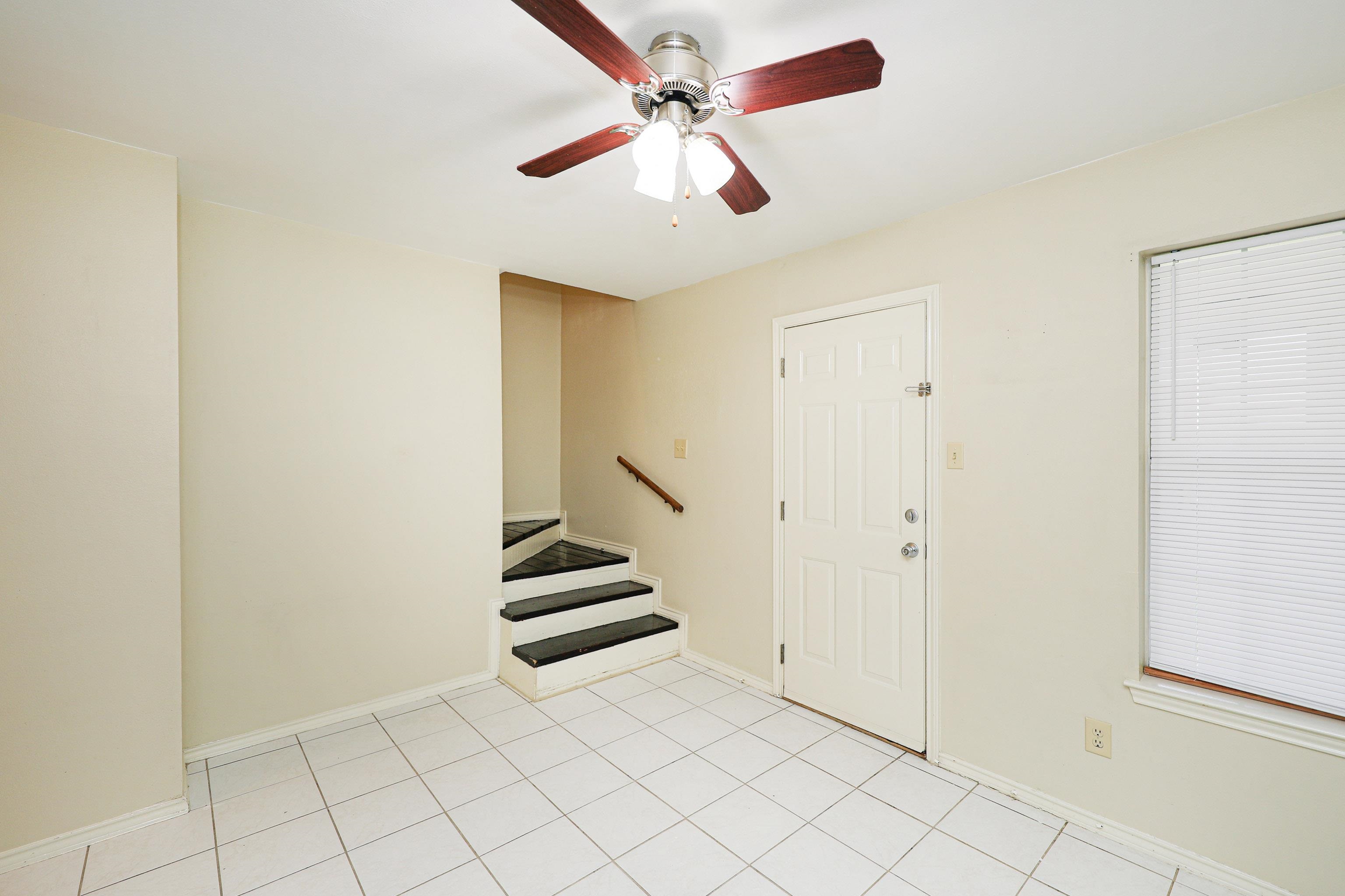 8911 McPherson Rd Unit: 3B