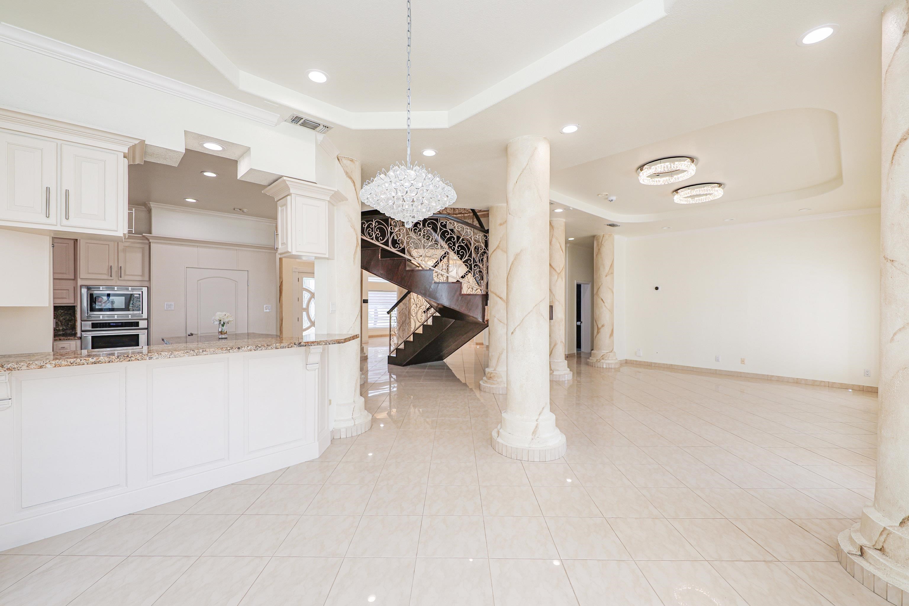 314 Bordeaux Dr
