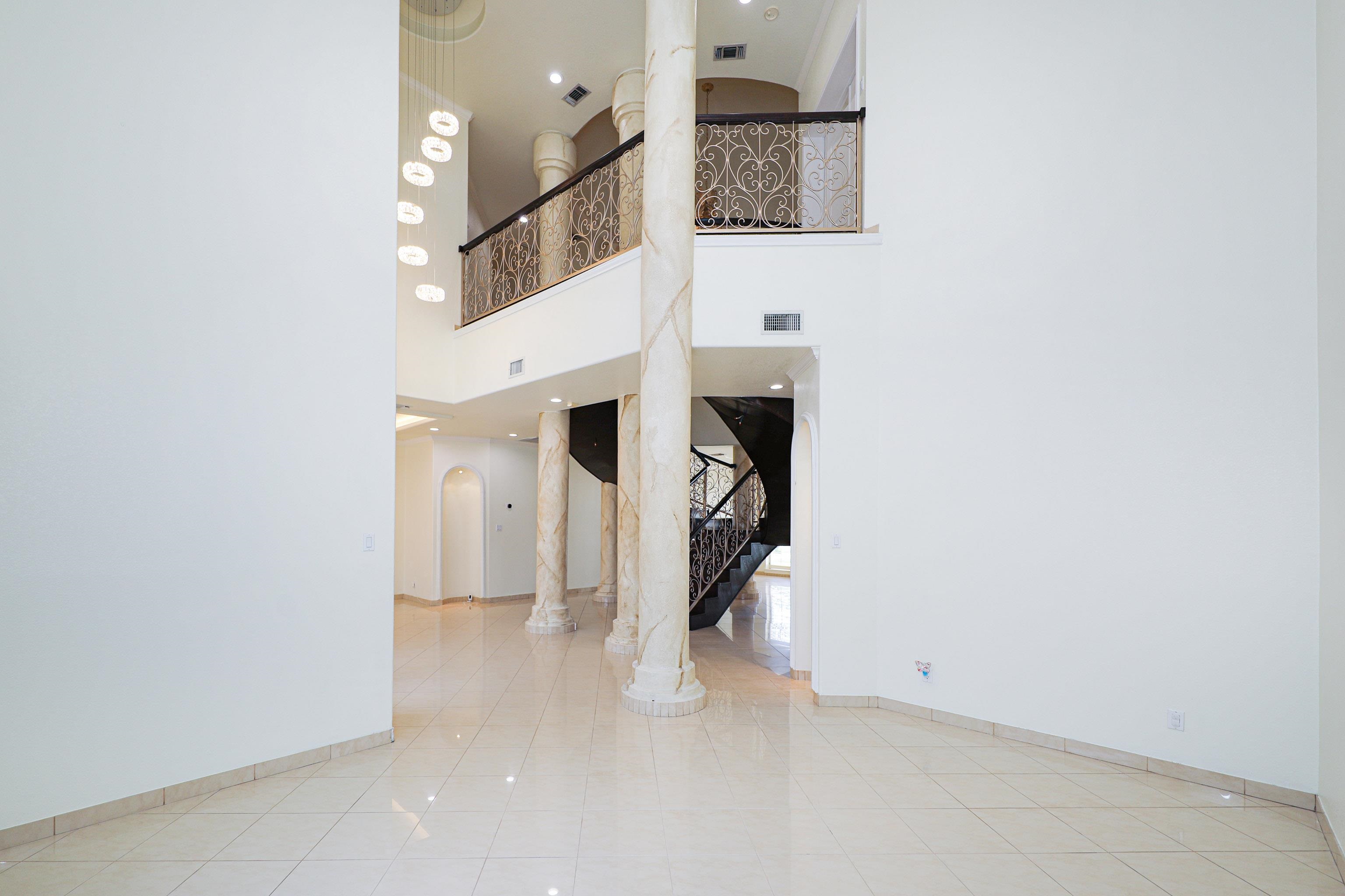 314 Bordeaux Dr