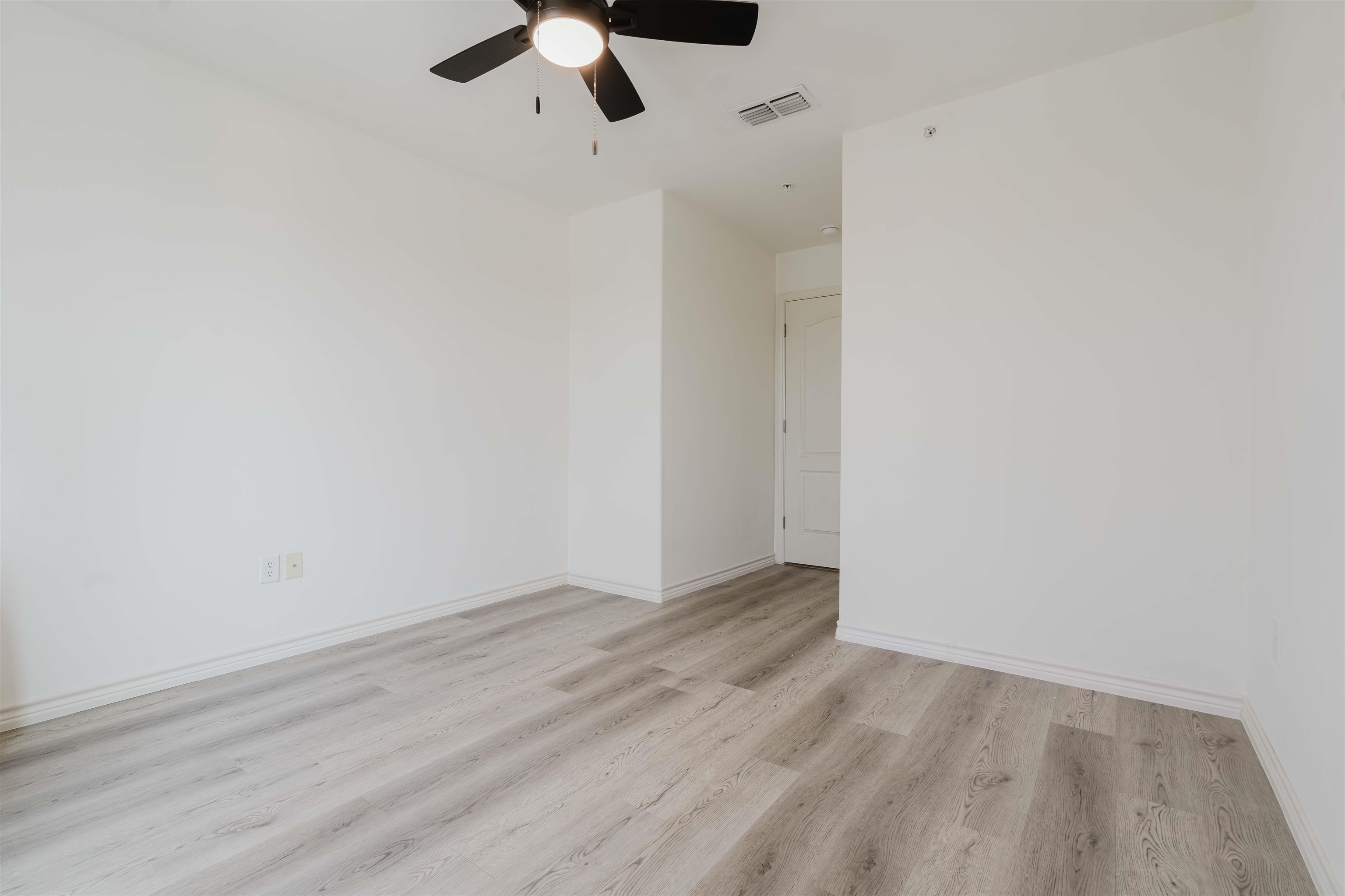 5704 Montevista Dr. Unit: 5704