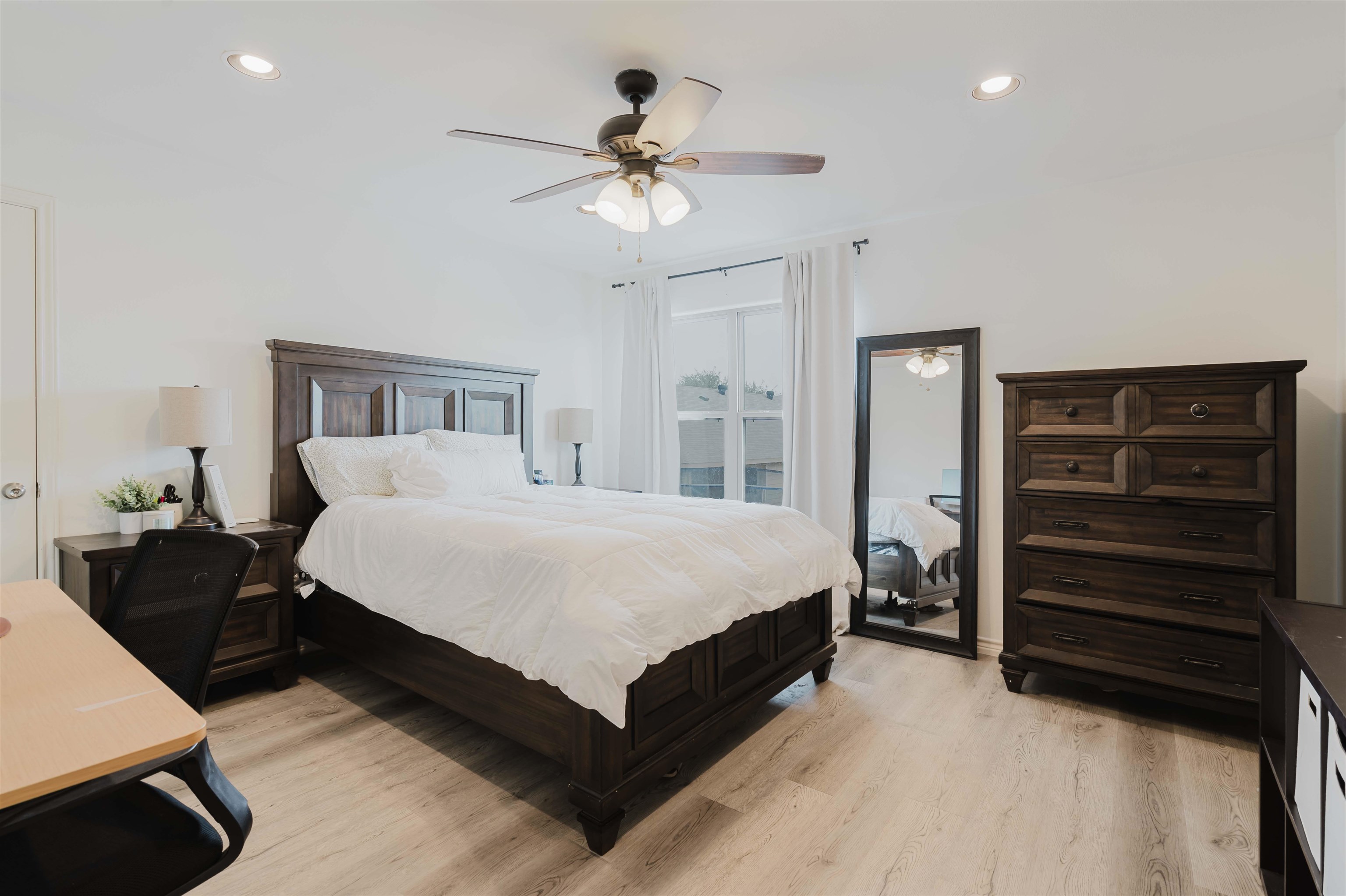 5704 Montevista Dr. Unit: 5704
