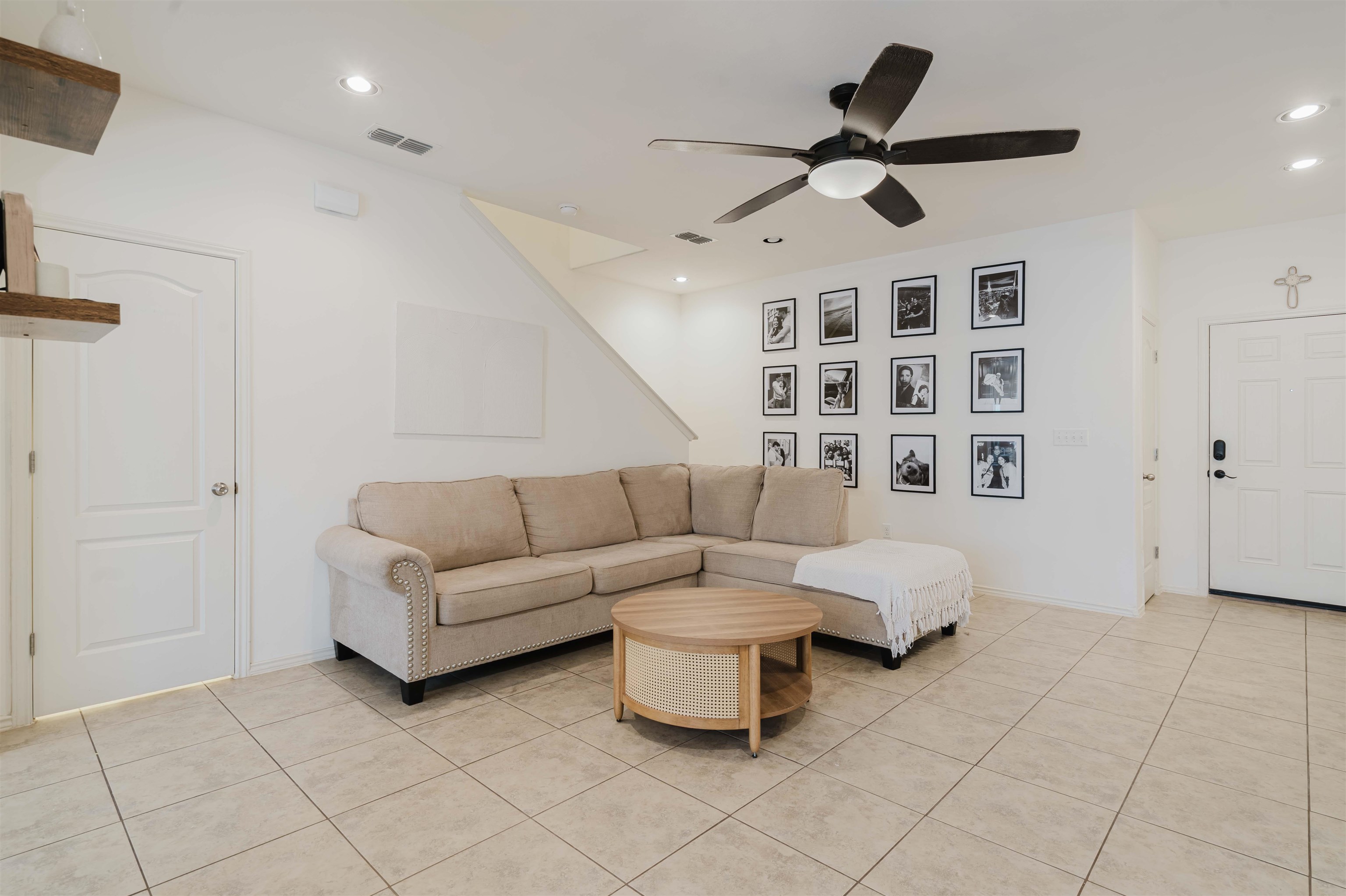 5704 Montevista Dr. Unit: 5704