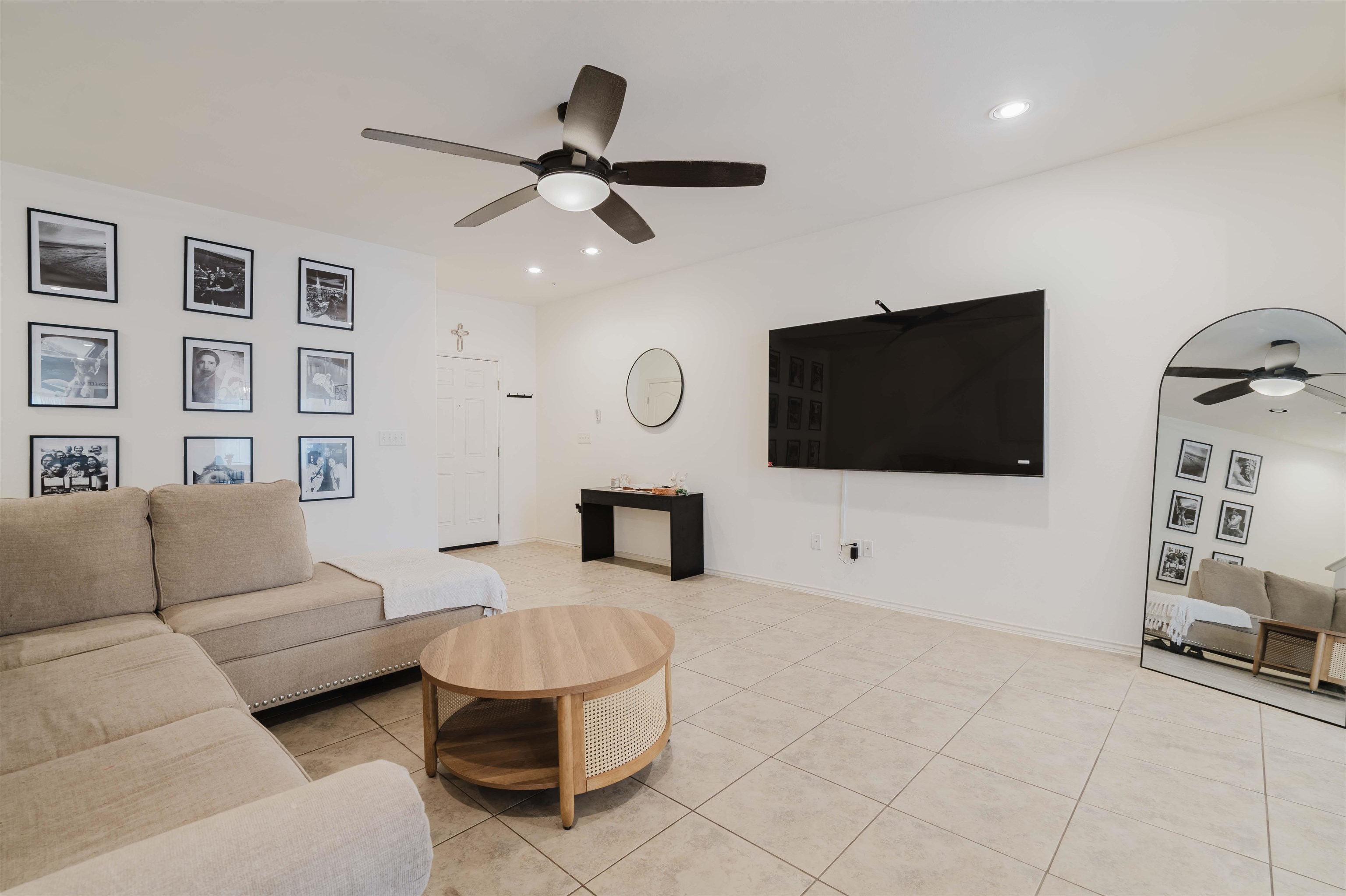 5704 Montevista Dr. Unit: 5704