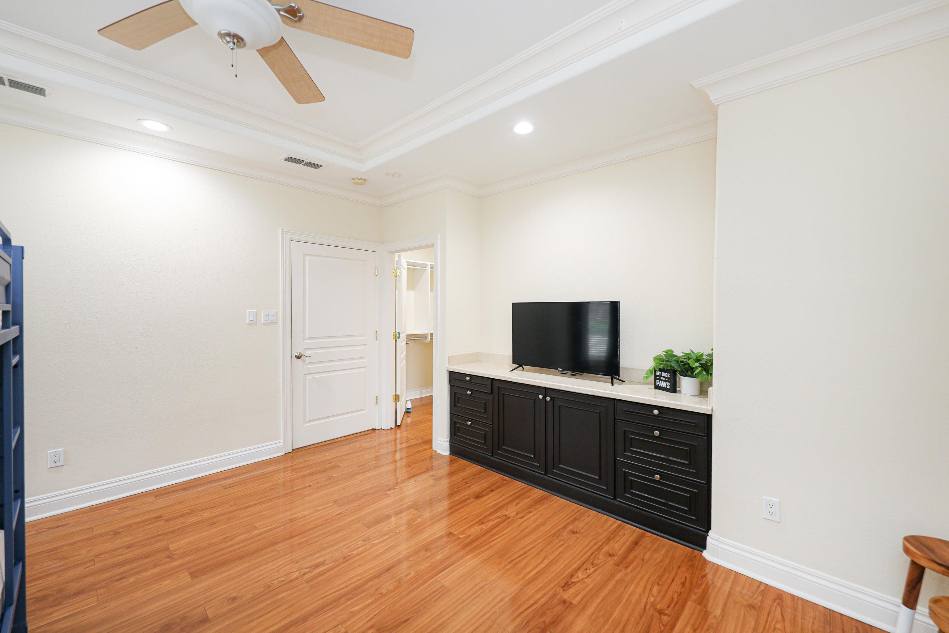 215 St Julien Dr