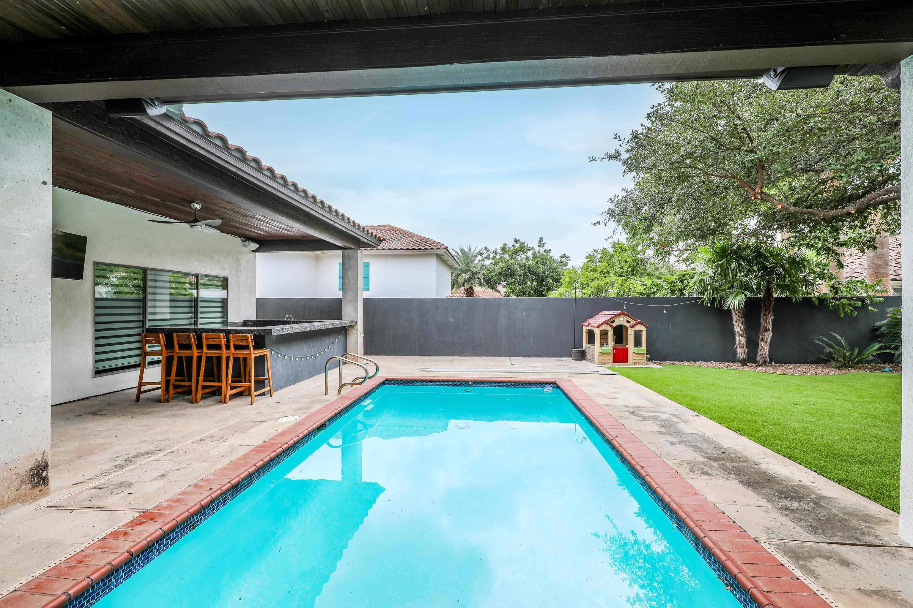 215 St Julien Dr